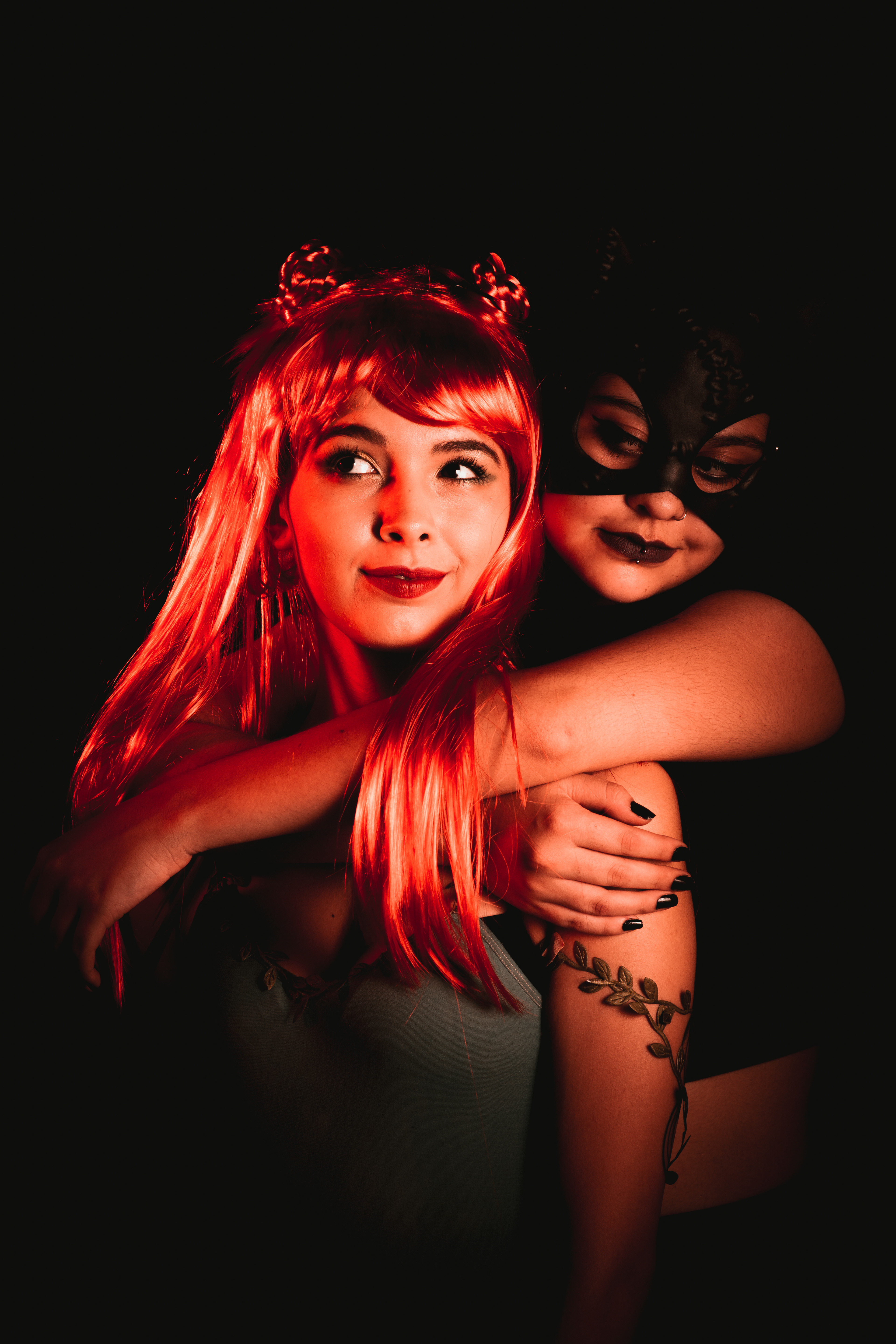 CATWOMAN/POISON IVY