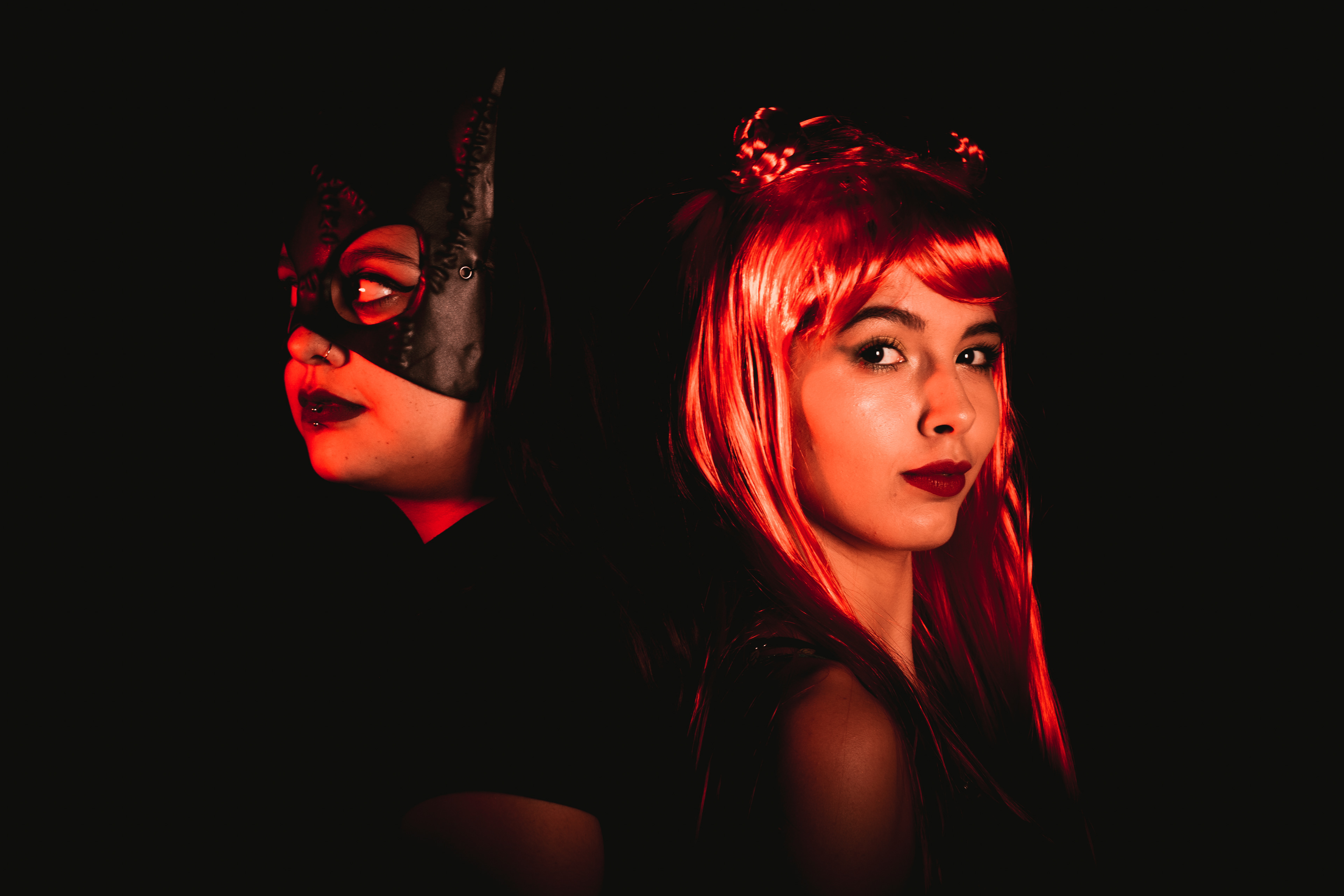 CATWOMAN/POISON IVY