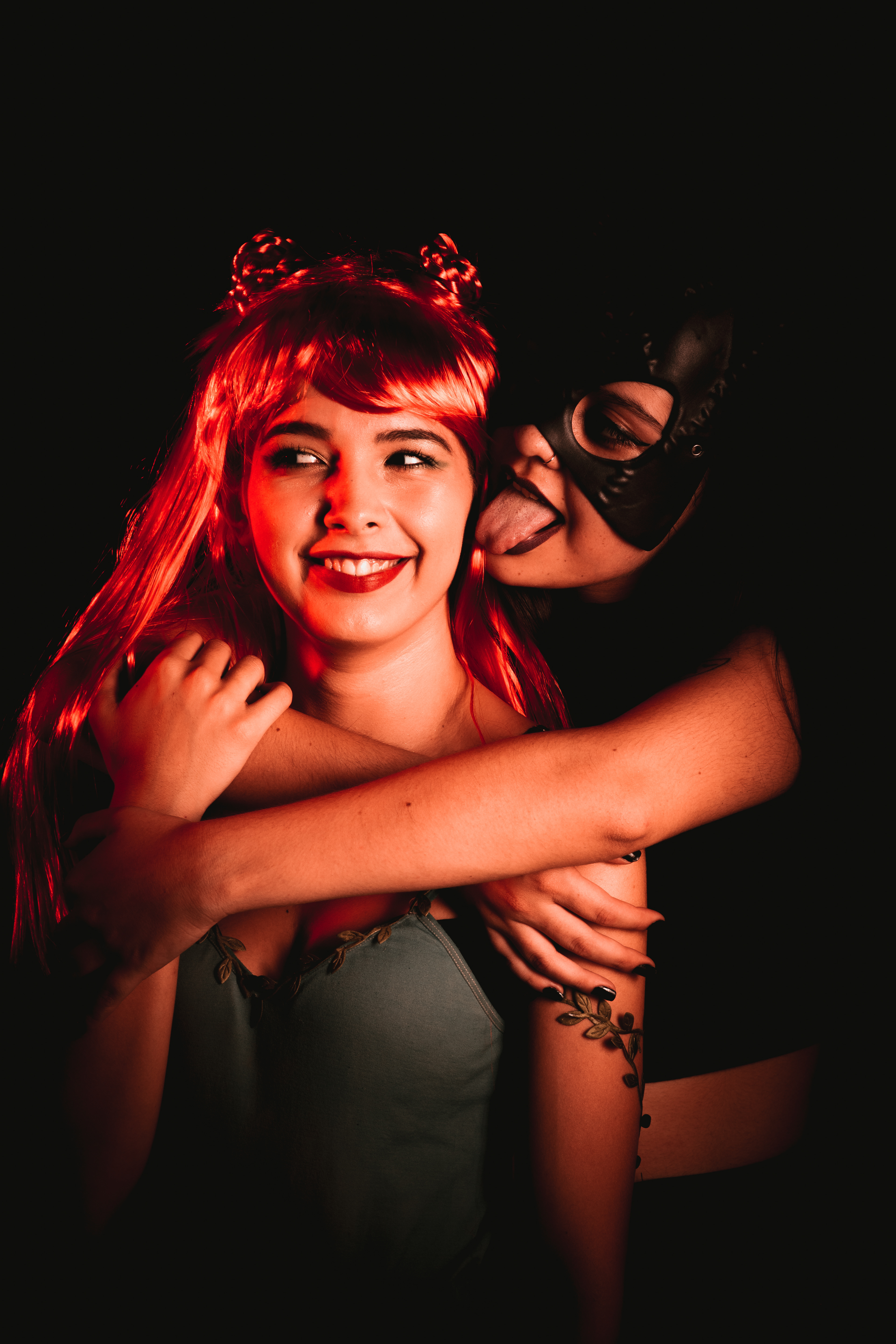 CATWOMAN/POISON IVY