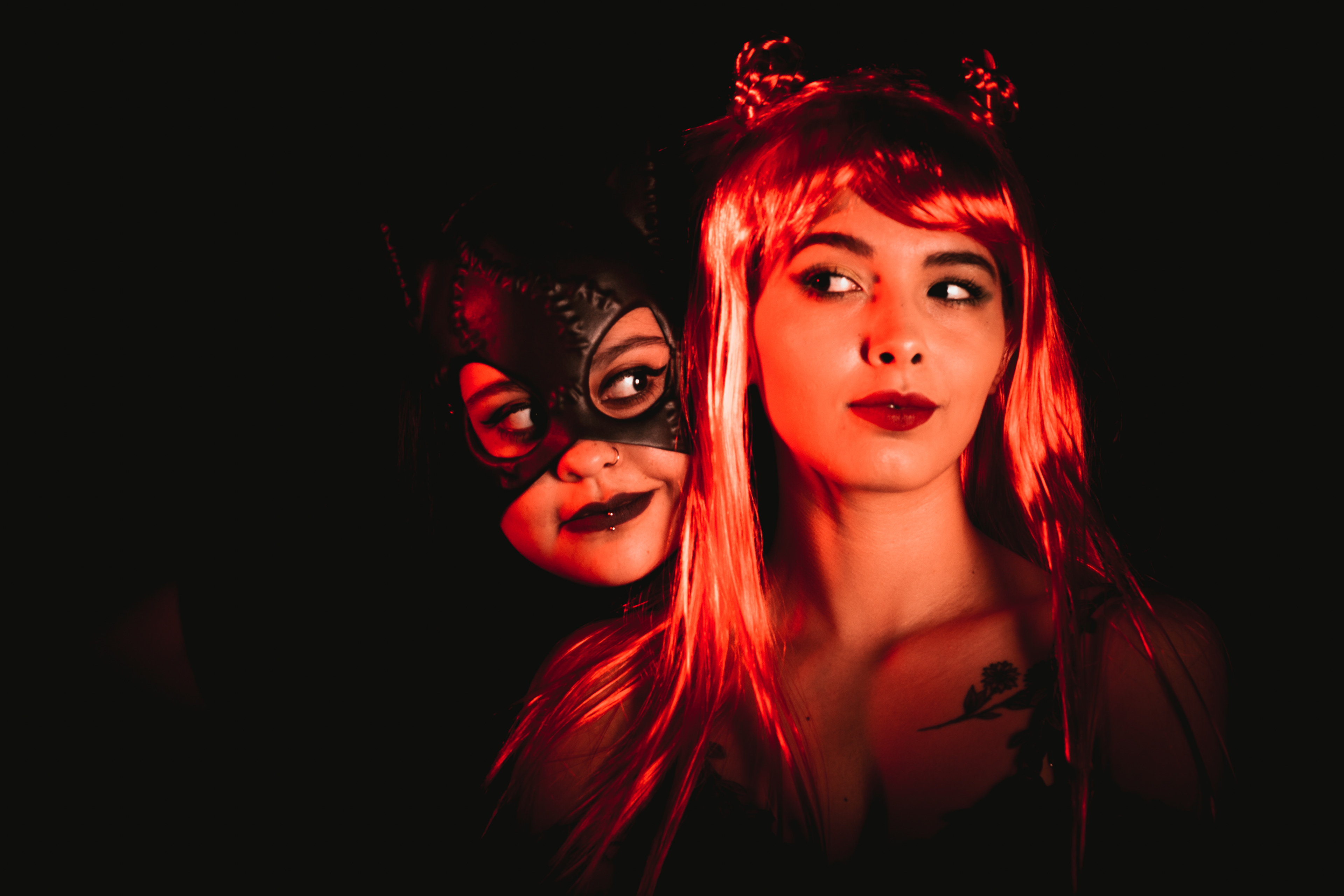 CATWOMAN/POISON IVY