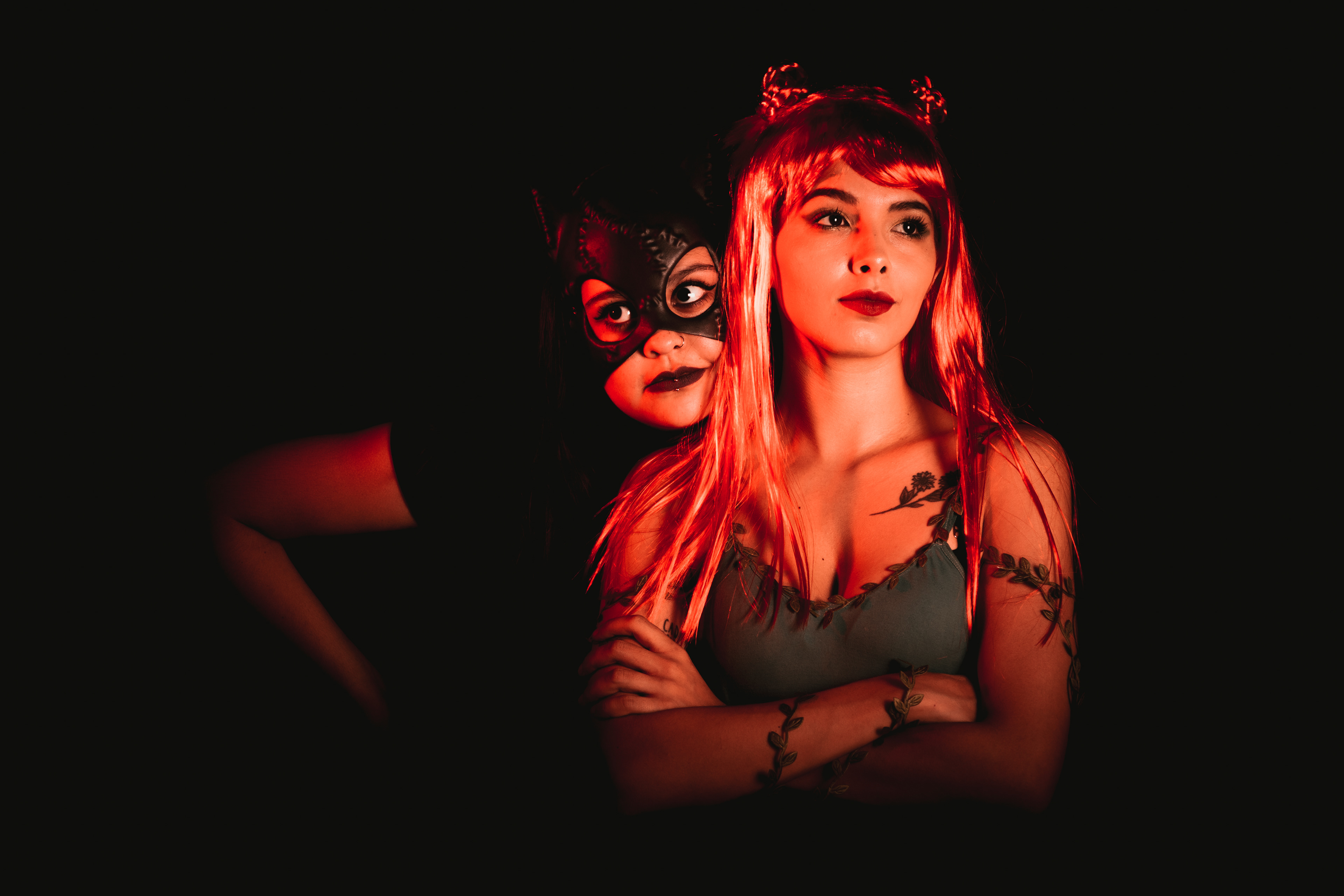 CATWOMAN/POISON IVY