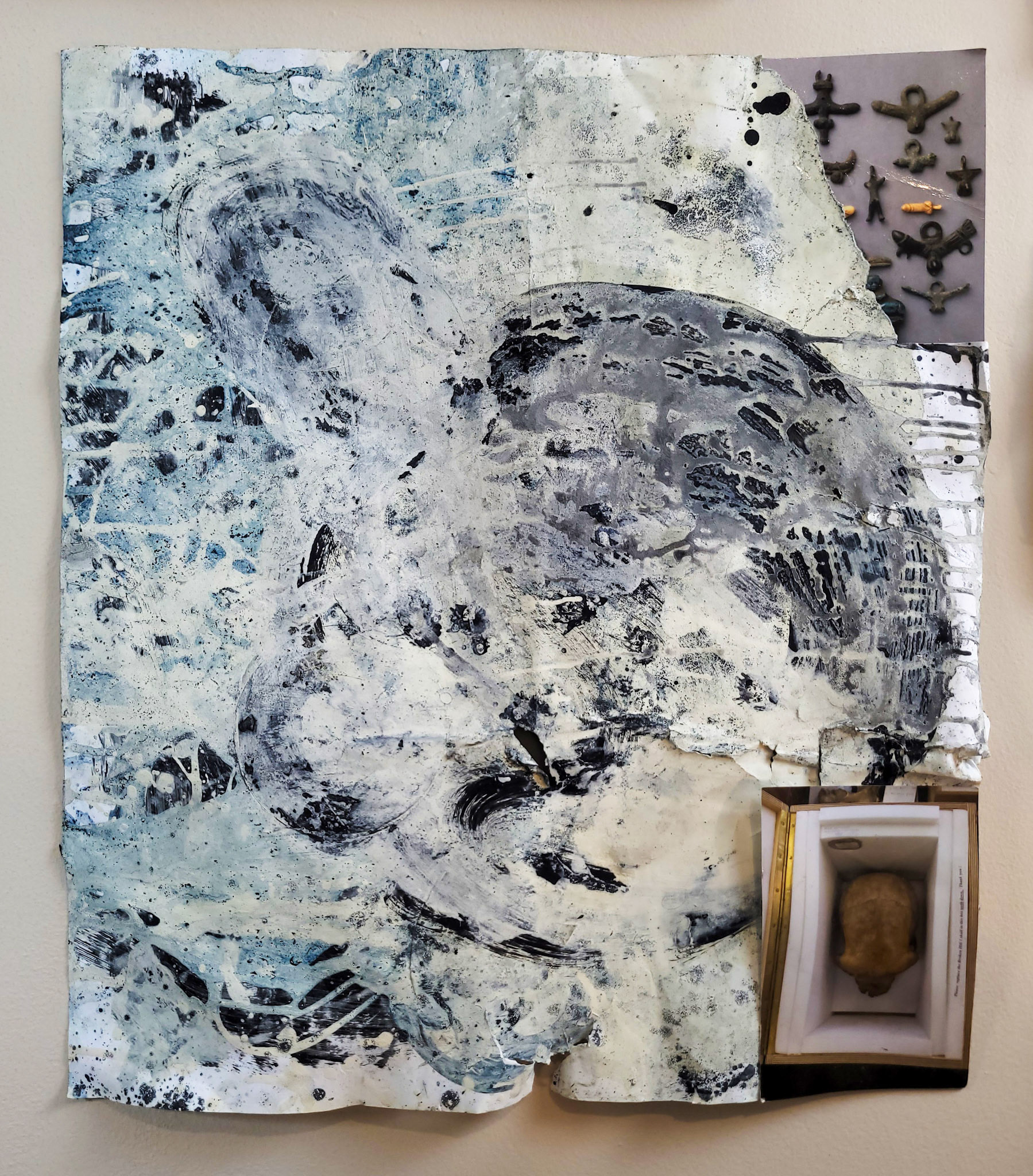 Sem titulo , 2024 Oil, acrylics, post cards from the Freud Museum in London 50 x 44 cm