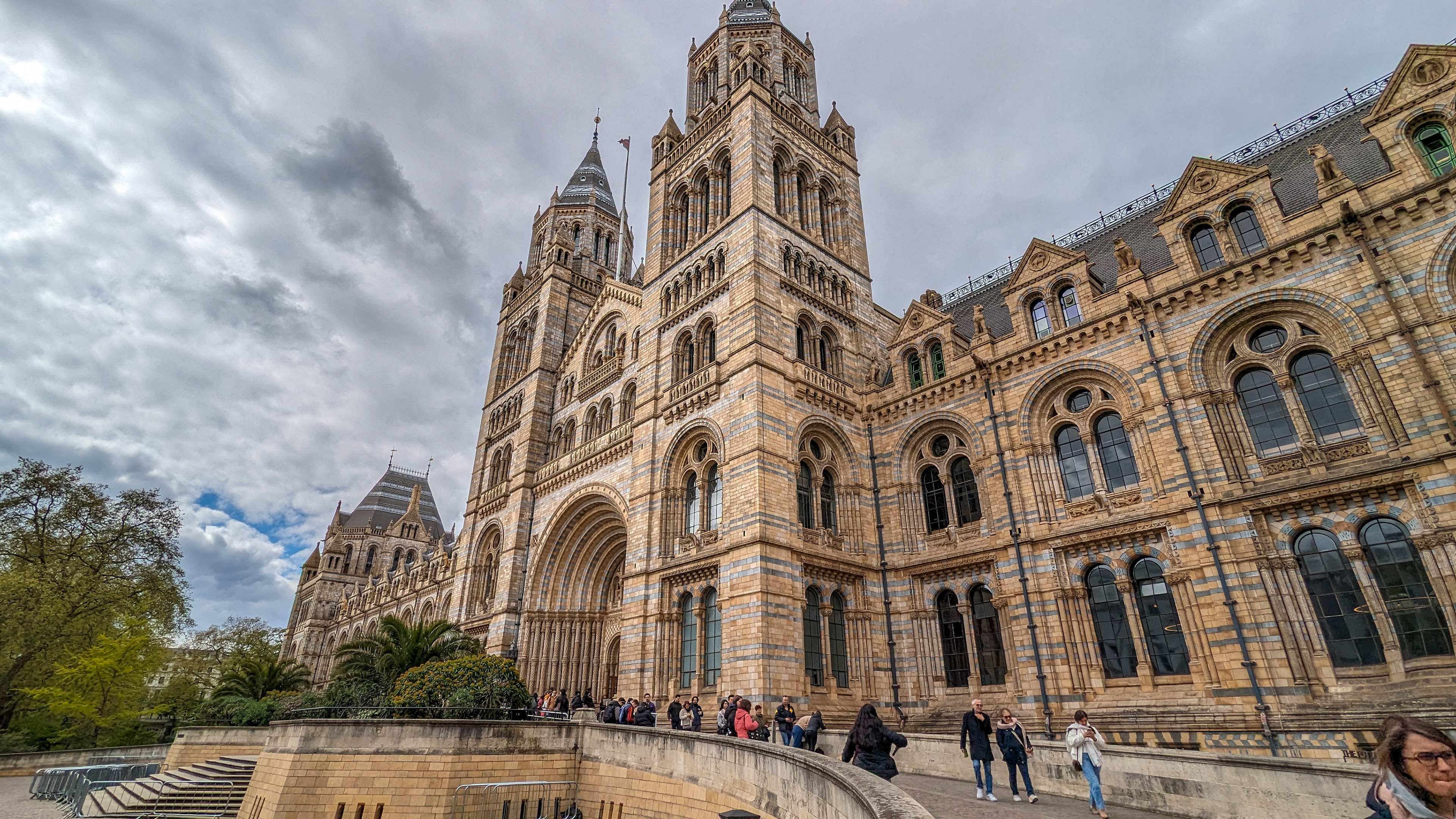 Natural History Museum (London, UK)