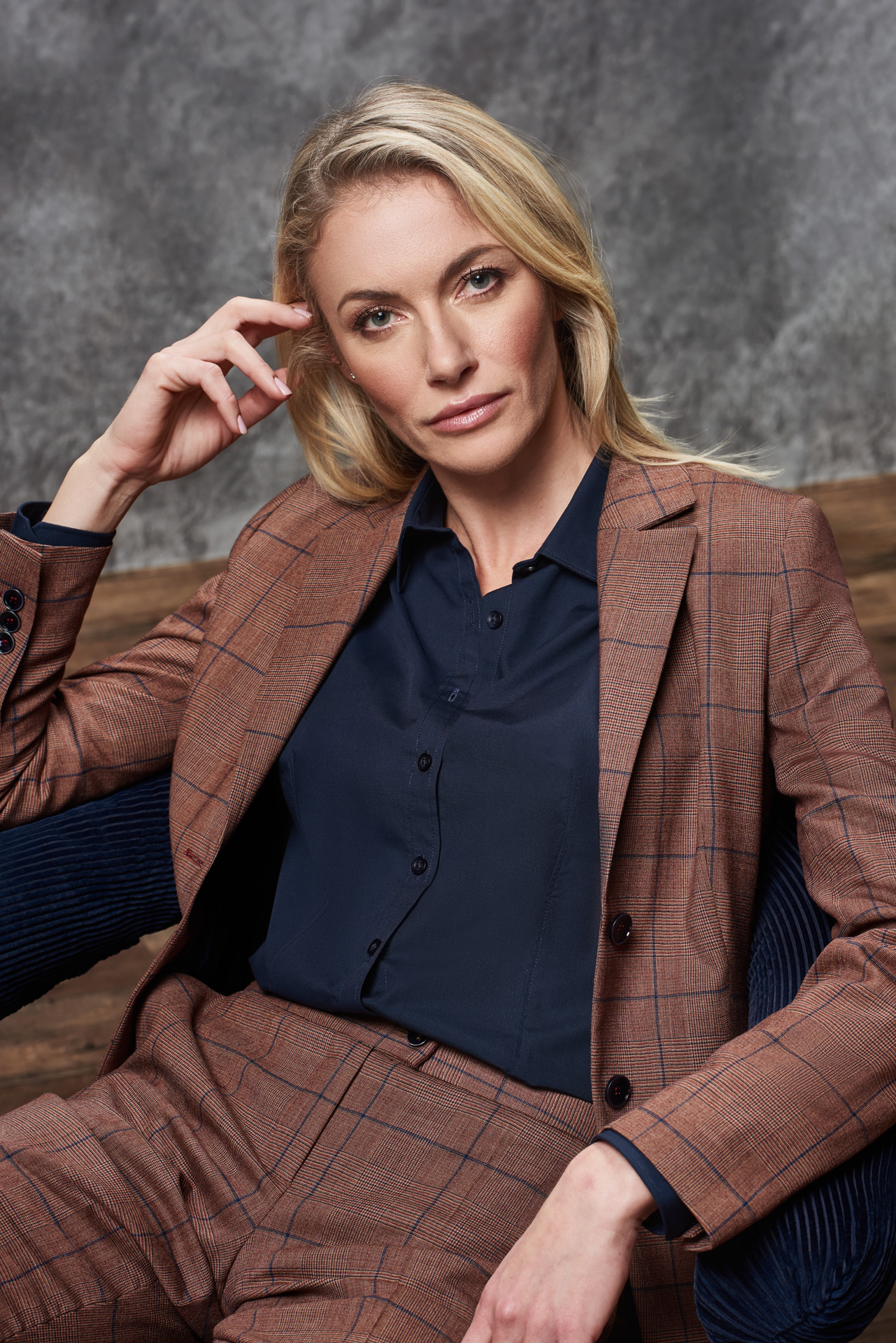 Modefotografie Fashion woman Suit