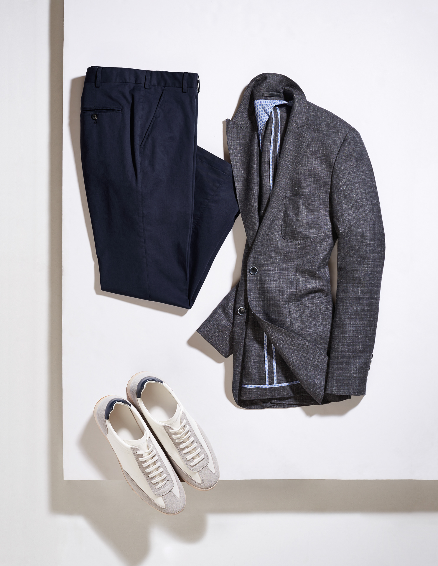 hose jacket und schuhe auf boden liegend modefotograf produktfotograf köln