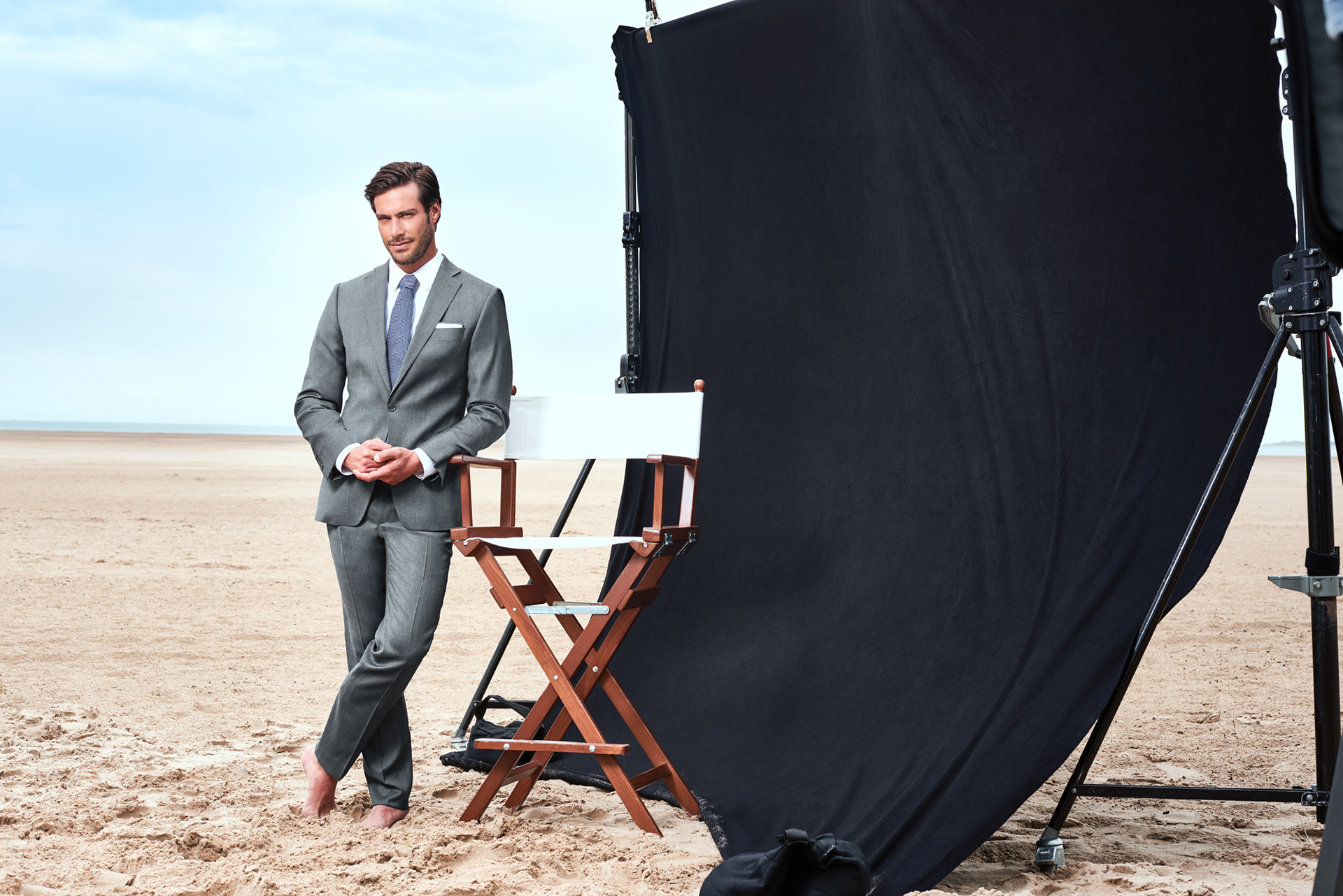 Fashion Fotografie Männeranzug am Strand