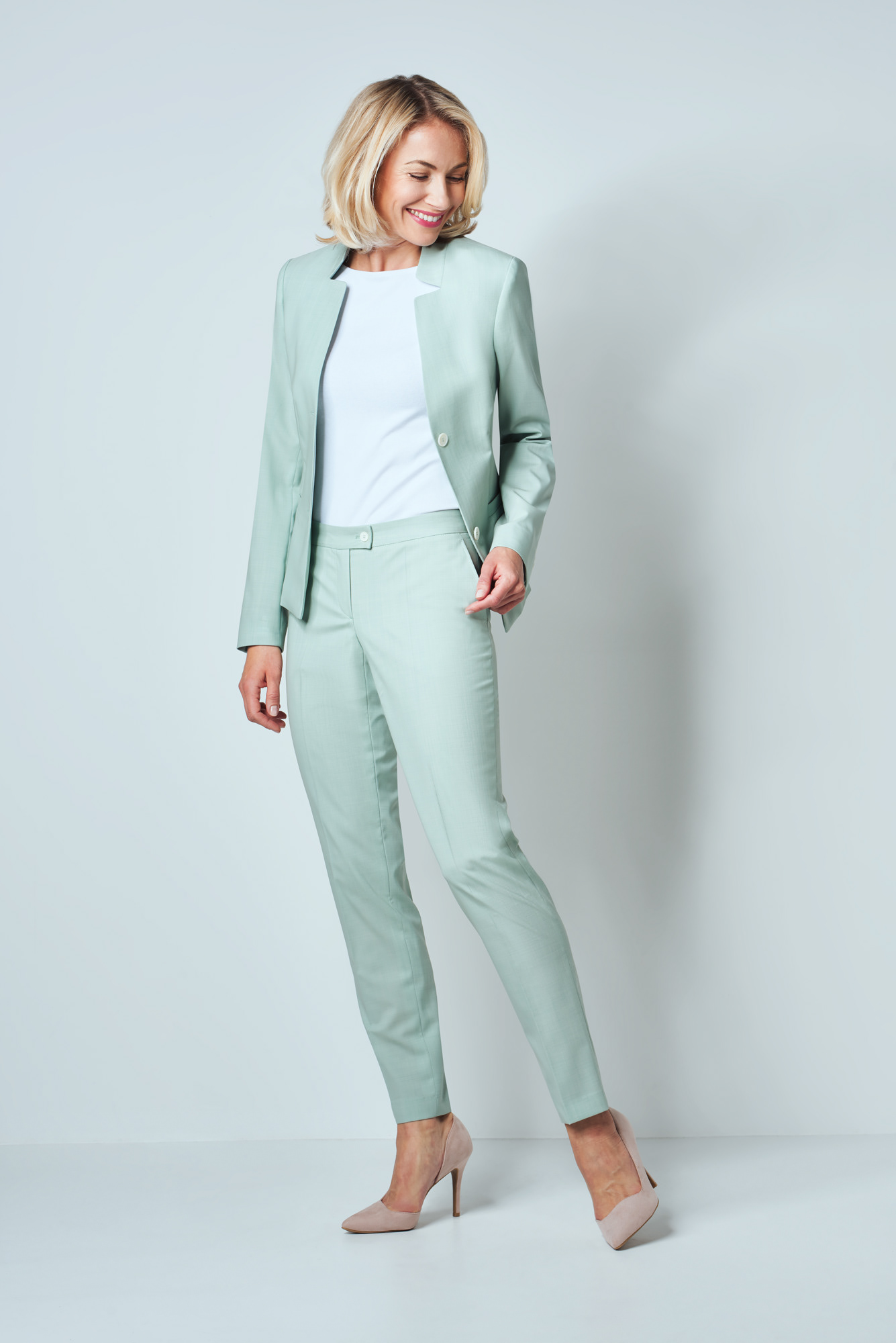 Modefotografie Köln Frau im Anzug