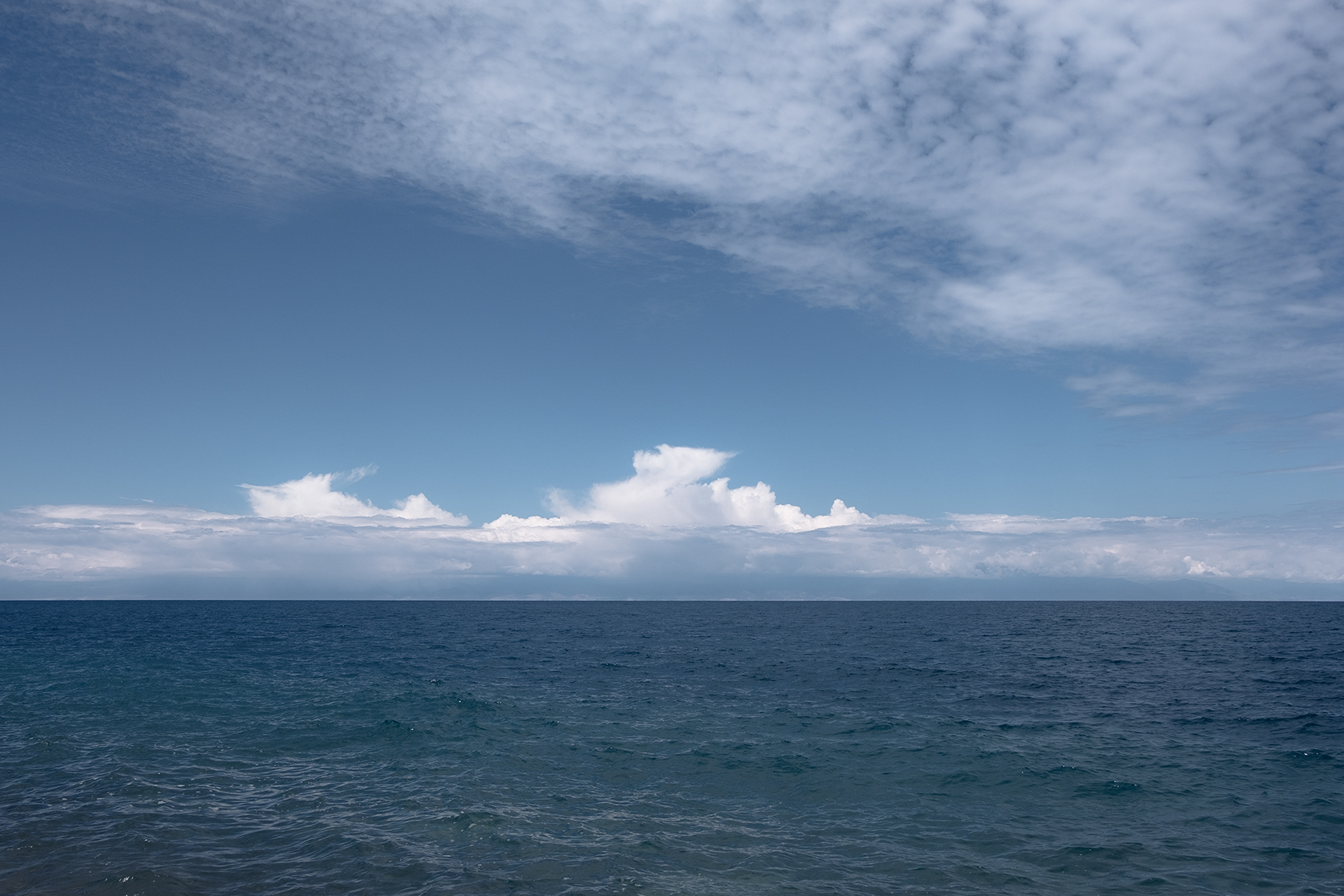 Au bord du lac Issyk Kul, Kirghizstan © Martin Peterolff