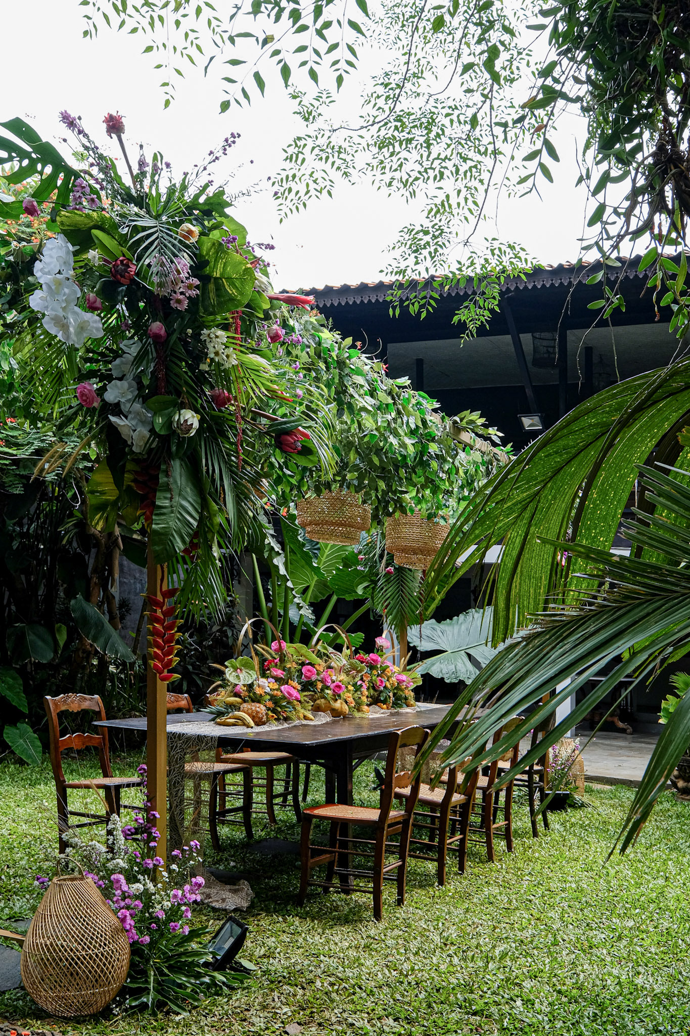 Dining Table Decoration