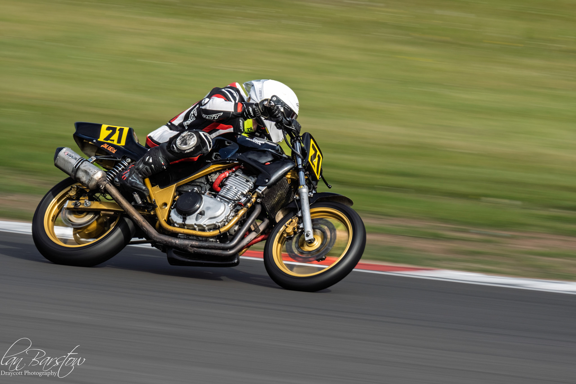 No Limits Racing - Donington Park April 2026