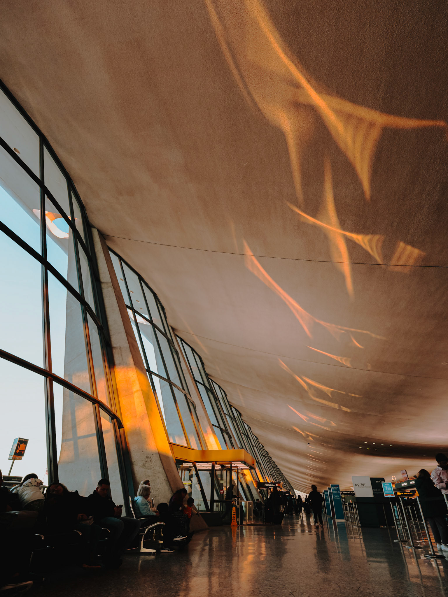 Washington Dulles (IAD)