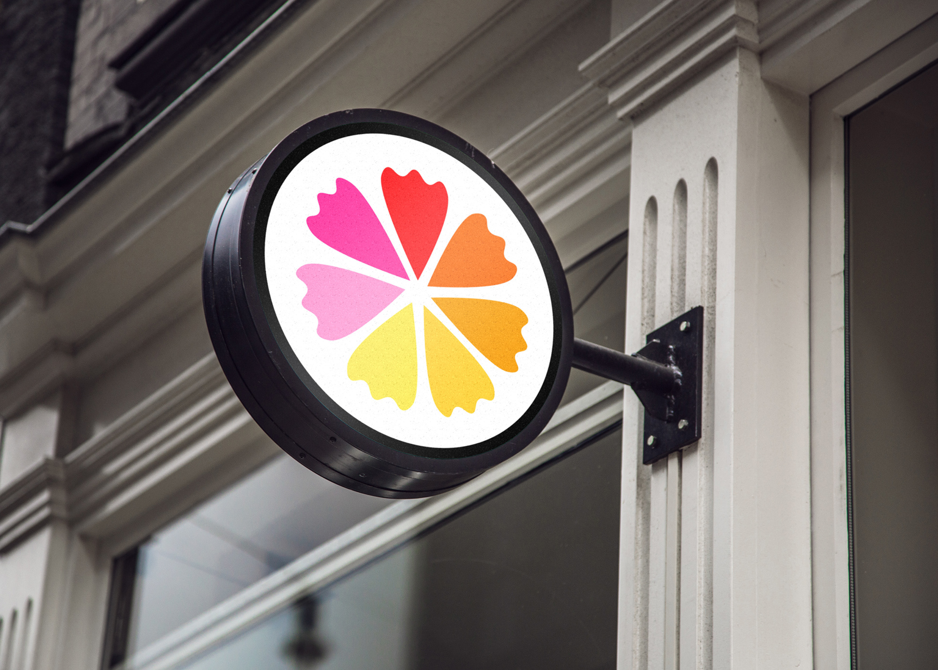 Circular sign of Karafuru's logo.