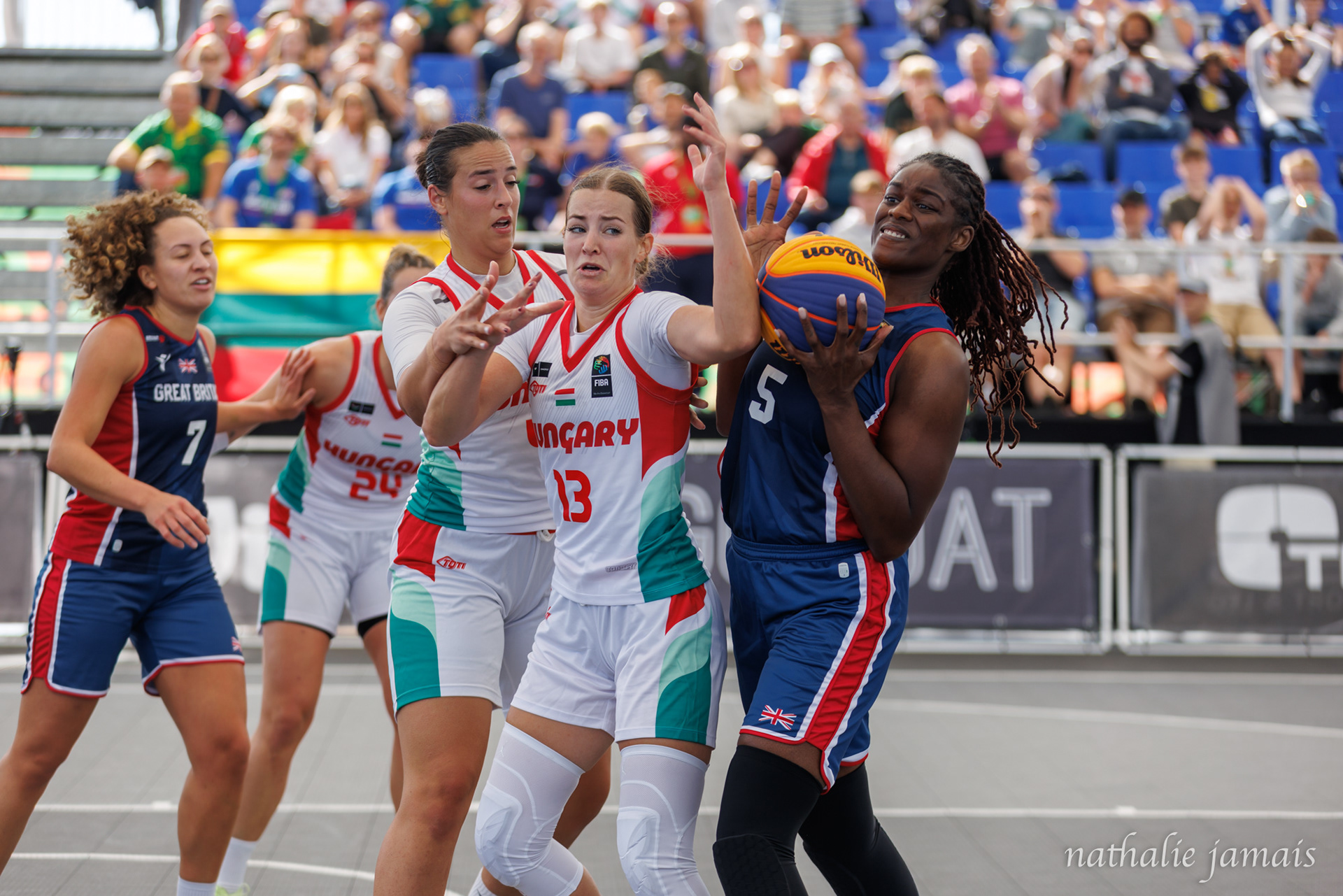 Cheridene Green (GBR) Zsofia Tenyer (HUN)