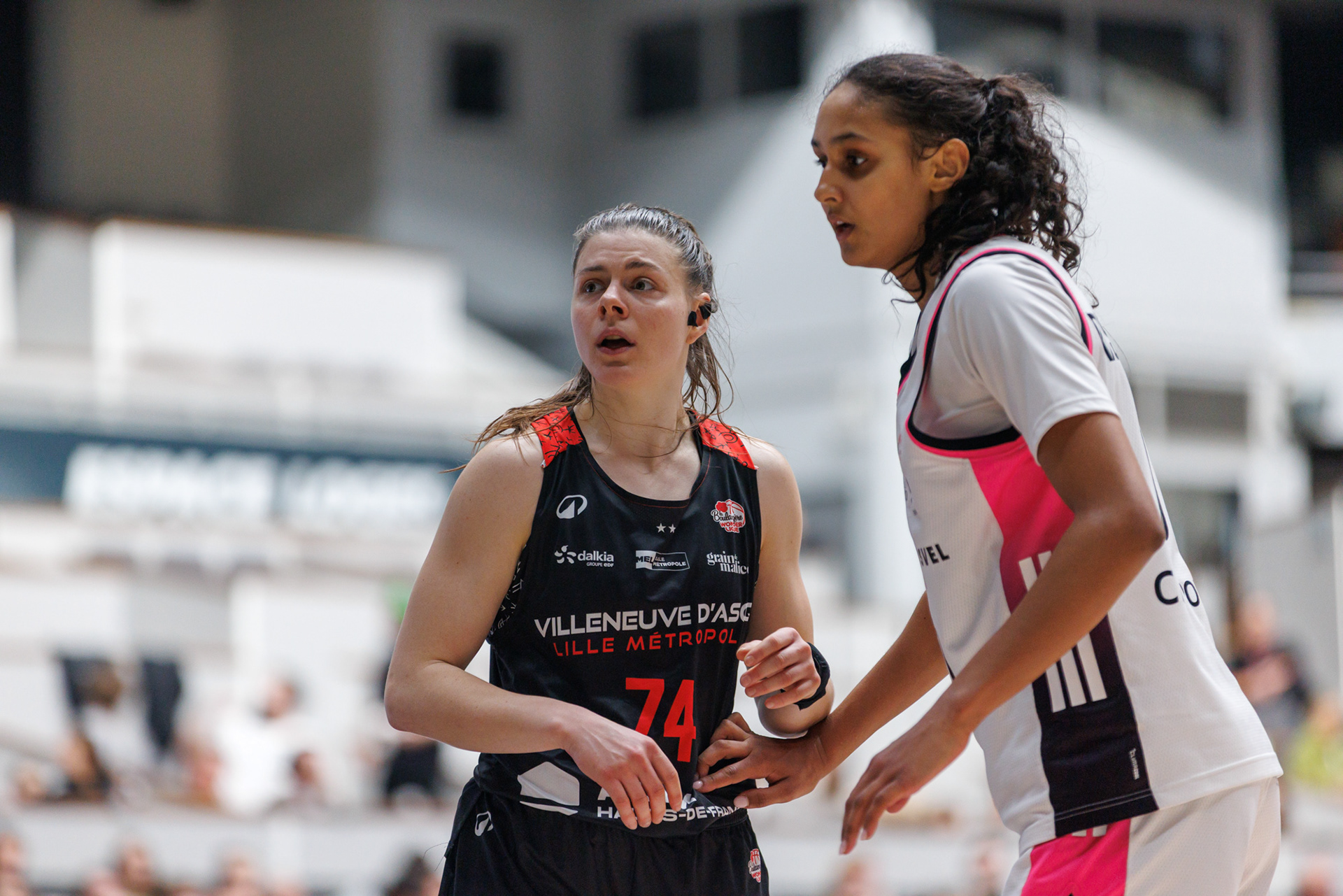 Marie-Eve Paget, Ainhoa Risacher