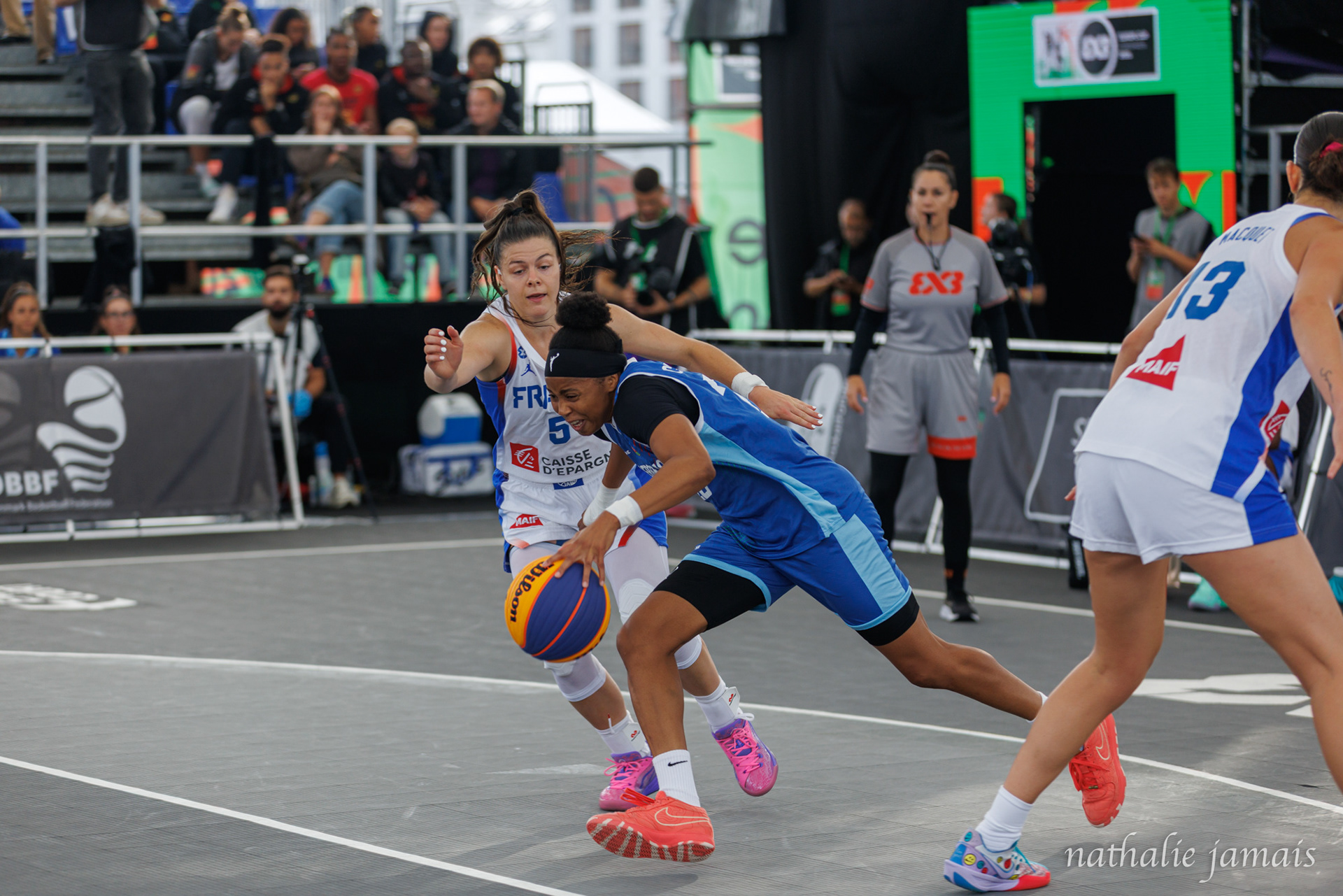 Arica Carter (AZE) Marie-Eve Paget (FRA) 