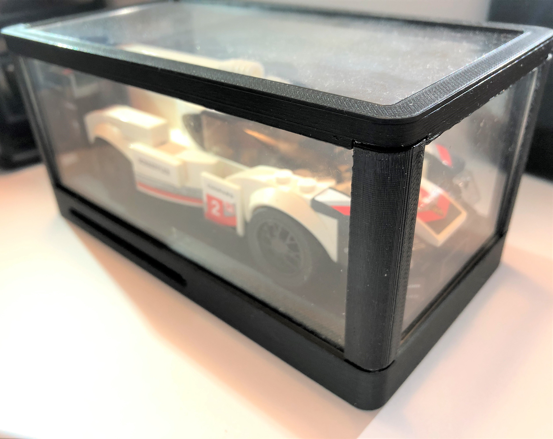 The front corner post and transparent roof