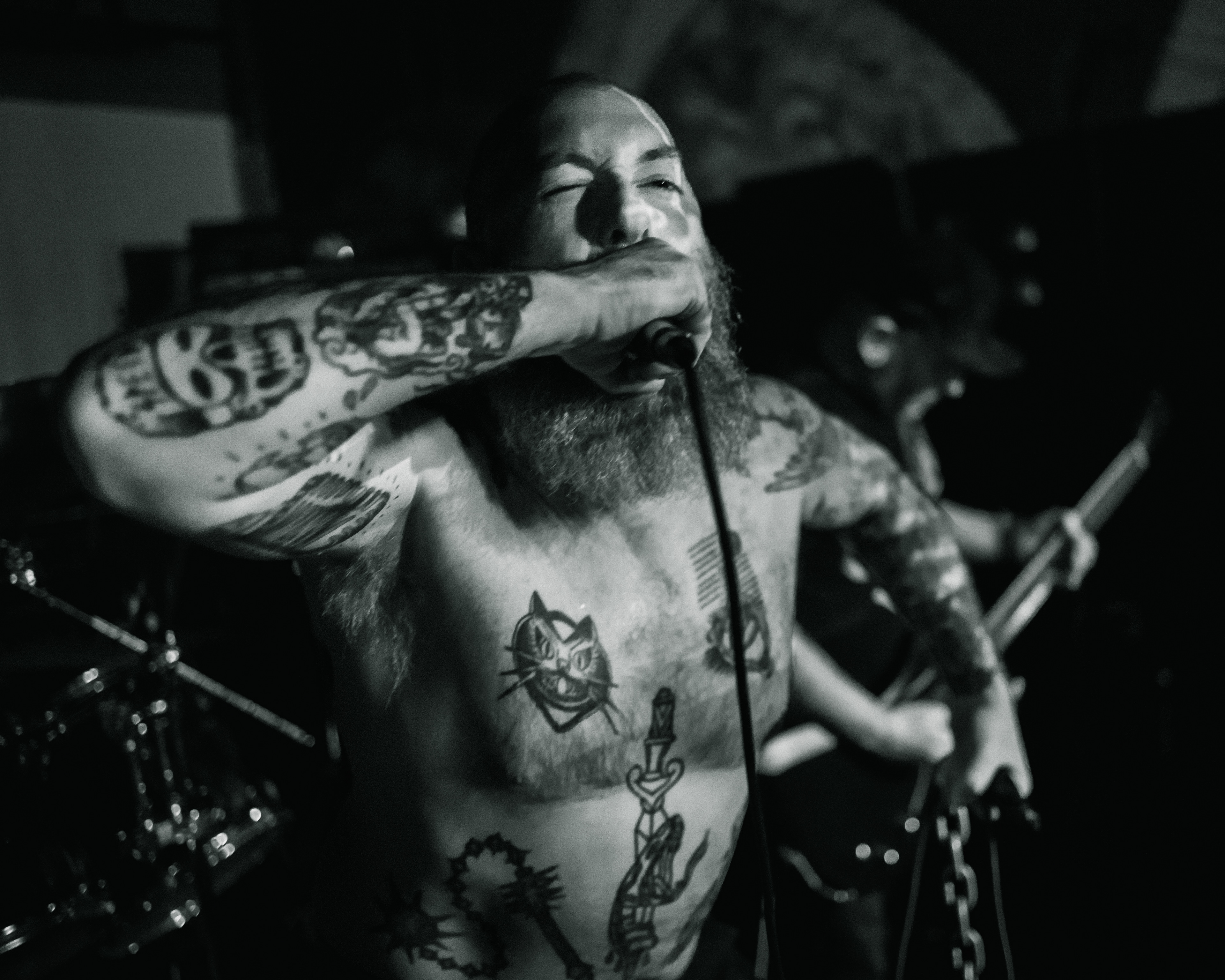 Balkan - Astoria - Vancouver -The vocalist screaming