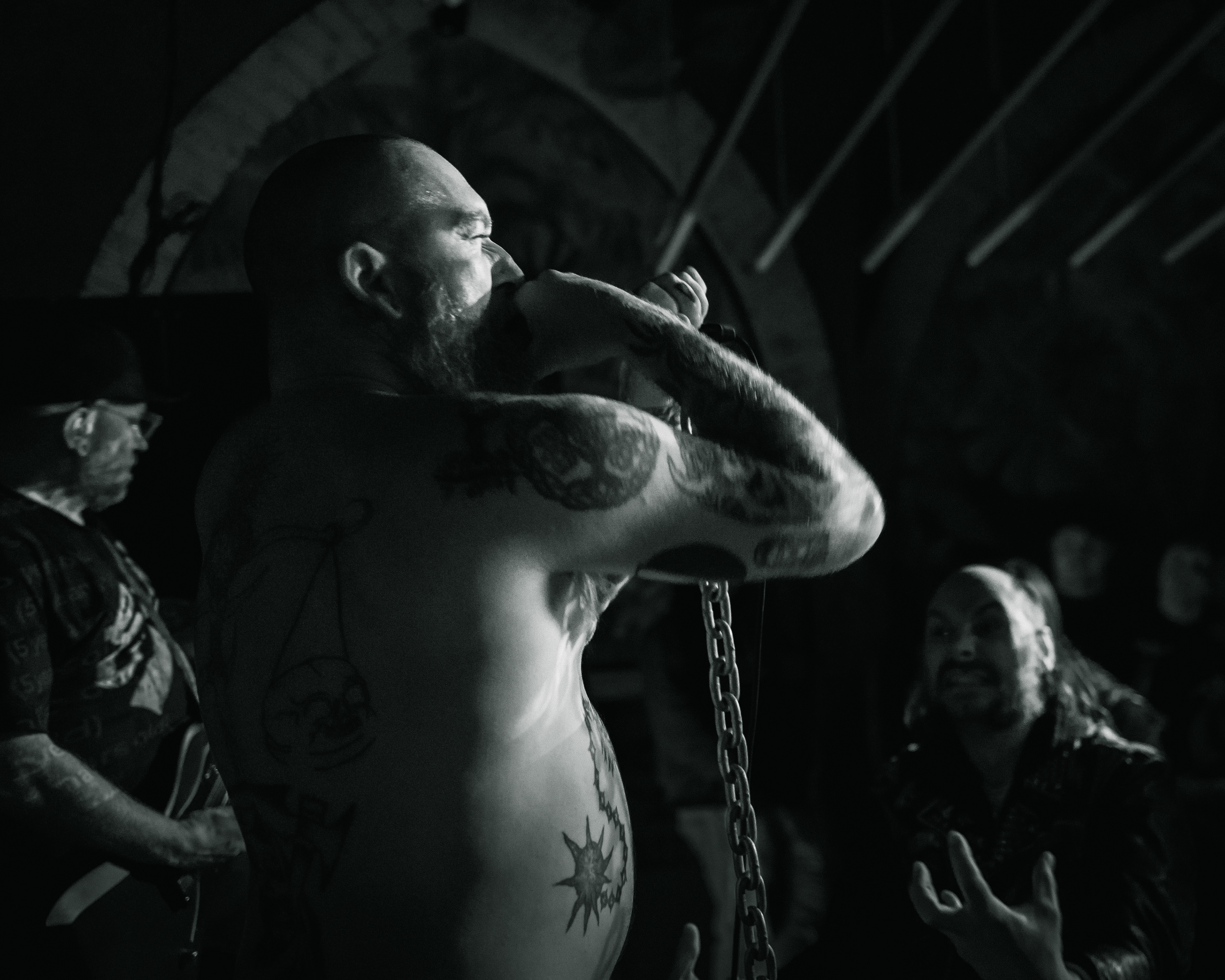 Balkan - Astoria - Vancouver - the vocalist singing to the crowd