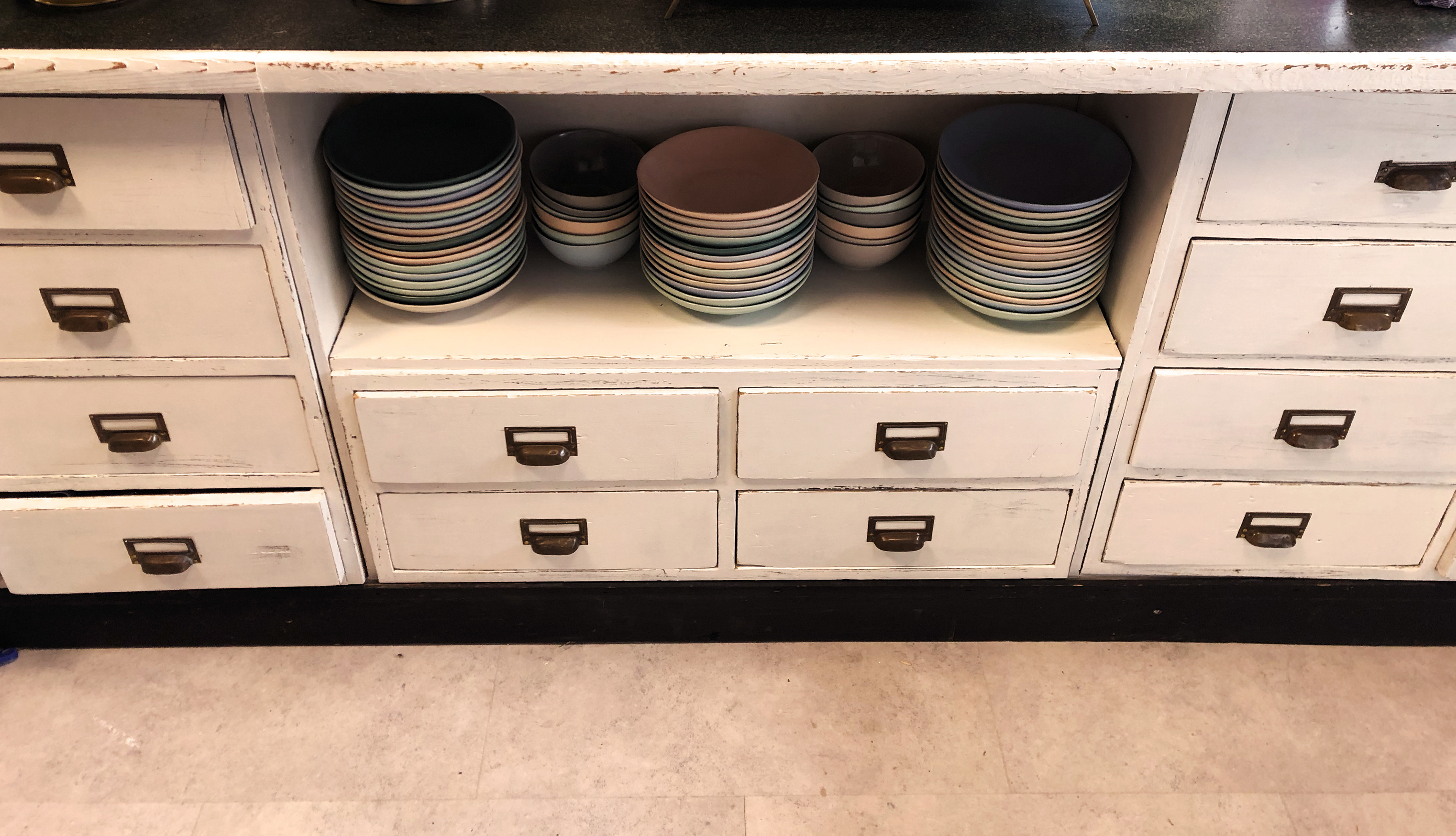 Unsere Jugendstil-Theke von Hinten.