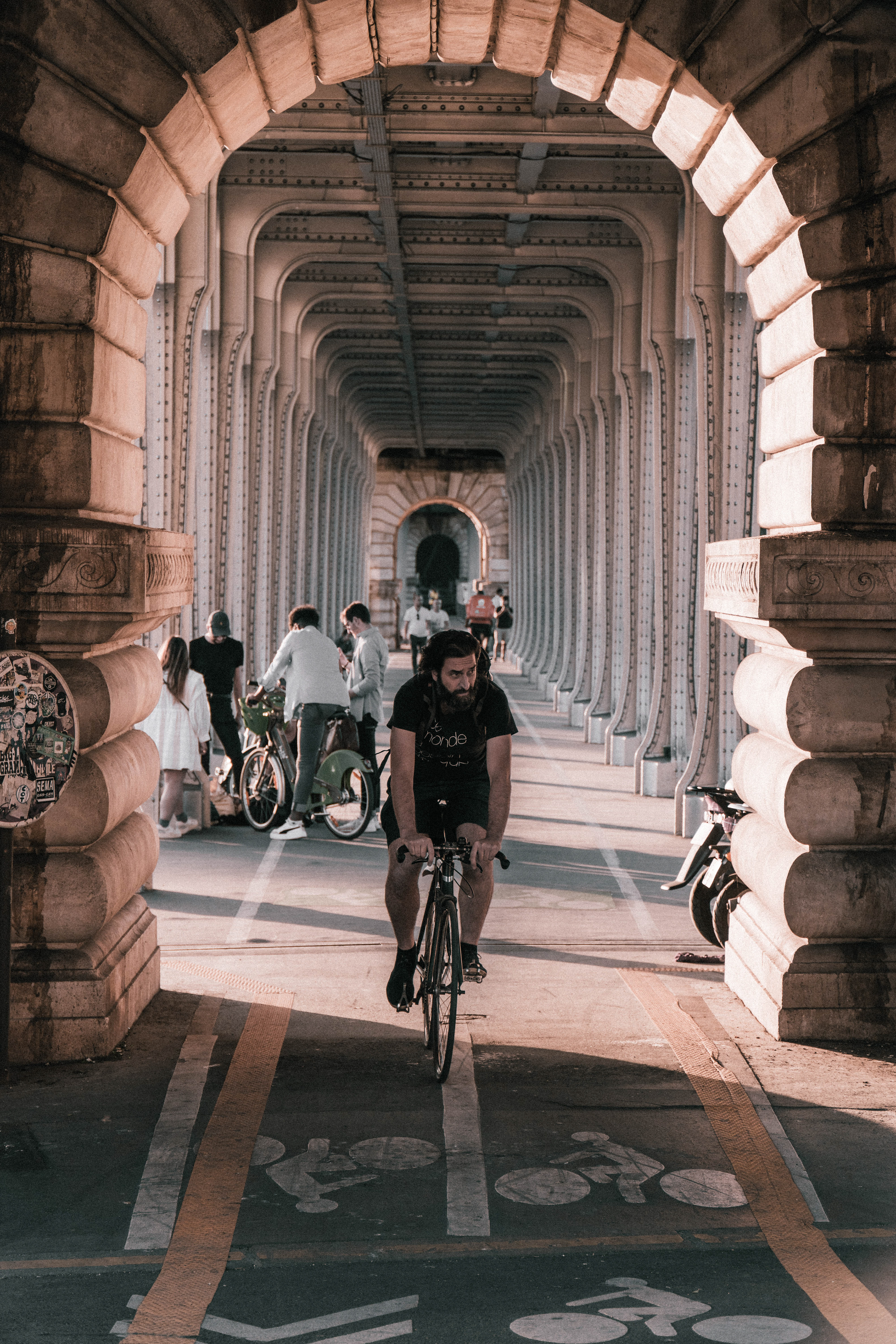 PARIS - PONT DE BIR HAKEIM