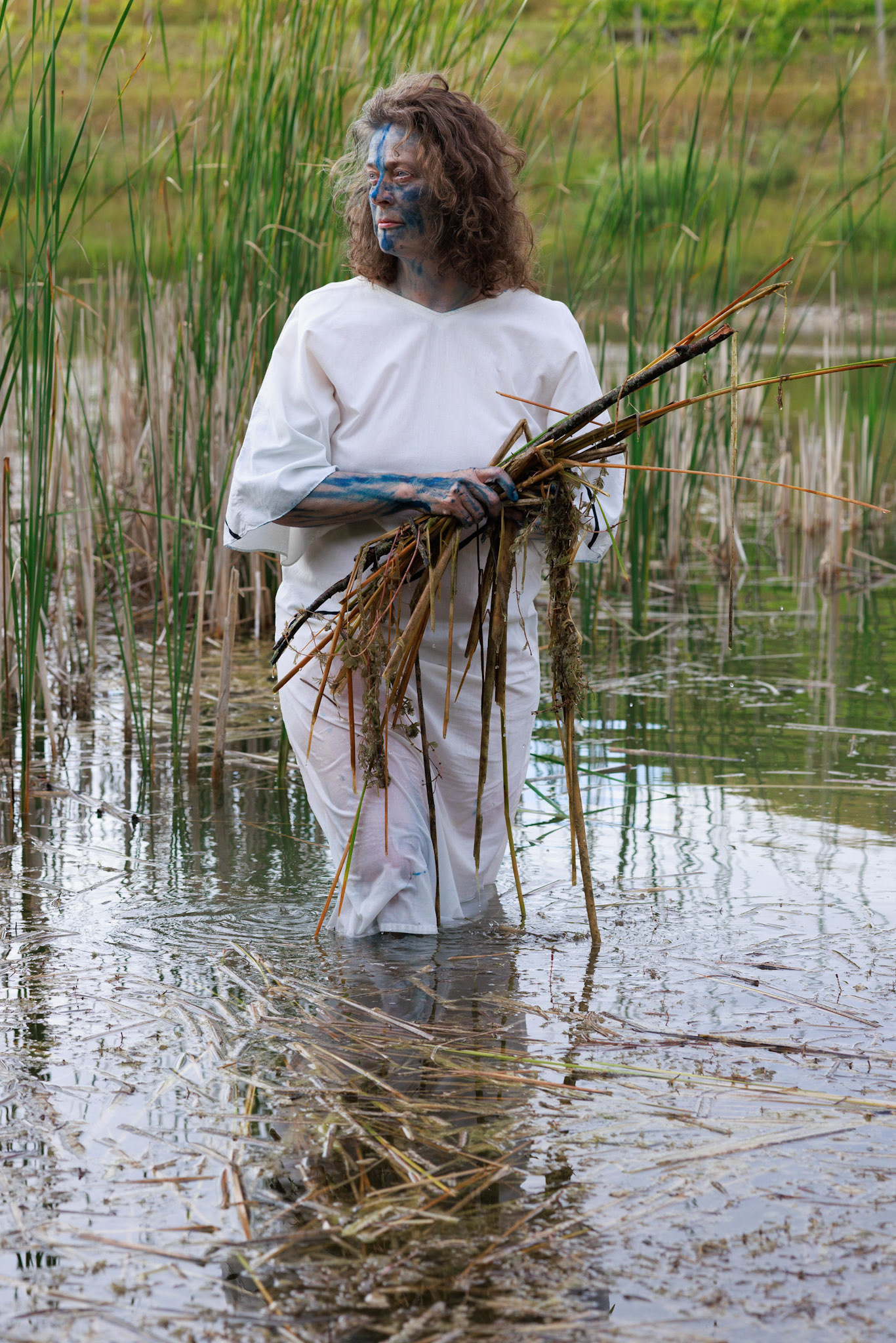 Persefone bærer både sorg og spirer.