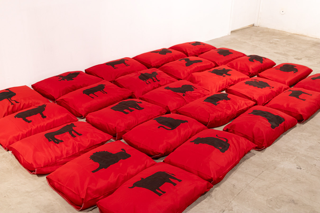 O bicheiro que inventou o sonho pra vender jogo (de cama), 2025 - Gustavo Lessa