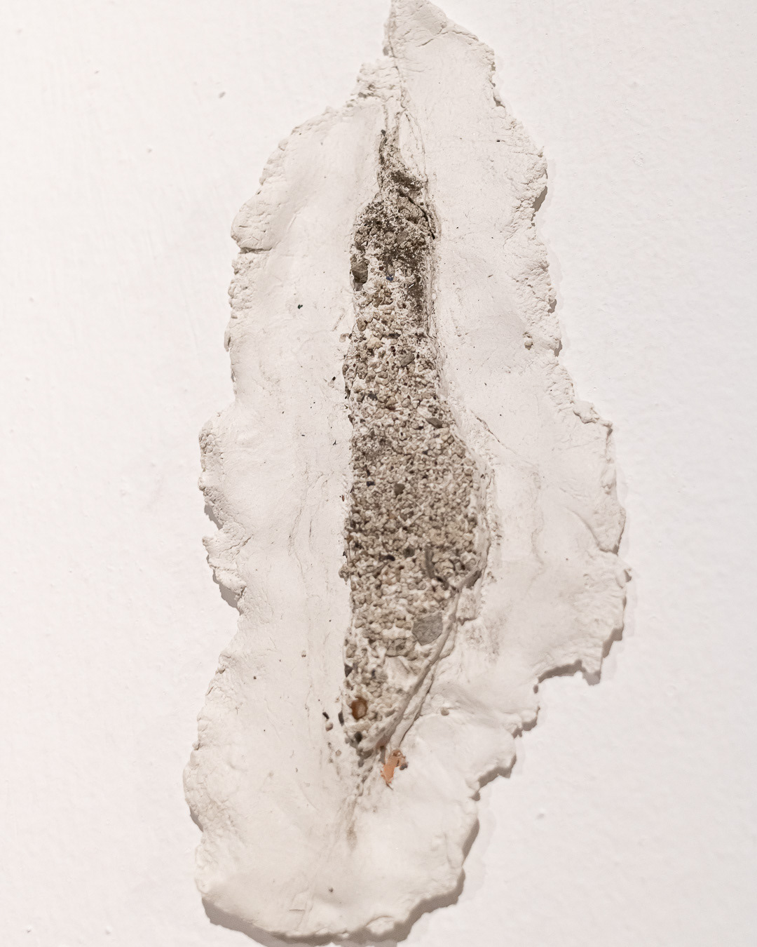 A escrita do tempo: Romper e Fraturar, 2025 - Carolina de Paula