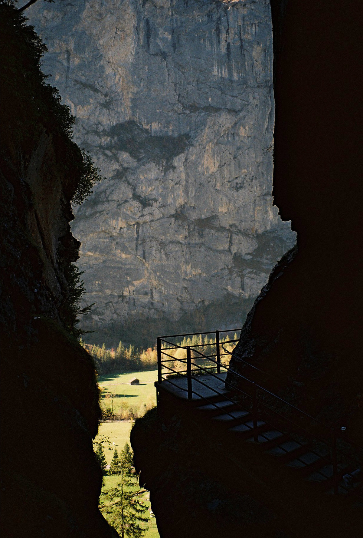 Lauterbrunnen, outubro de 2025. Fotografia analógica.