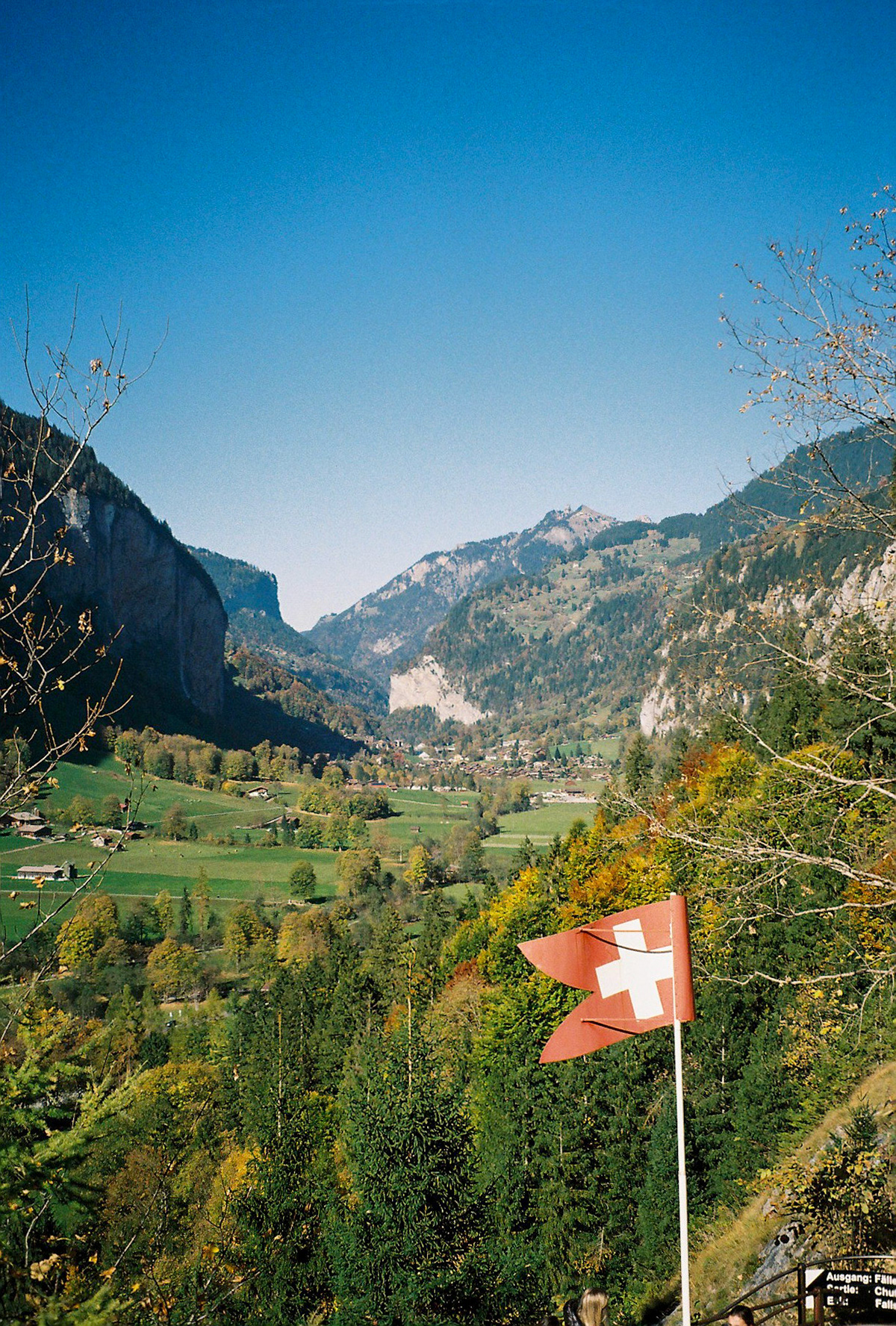 Lauterbrunnen, outubro de 2025. Fotografia analógica.