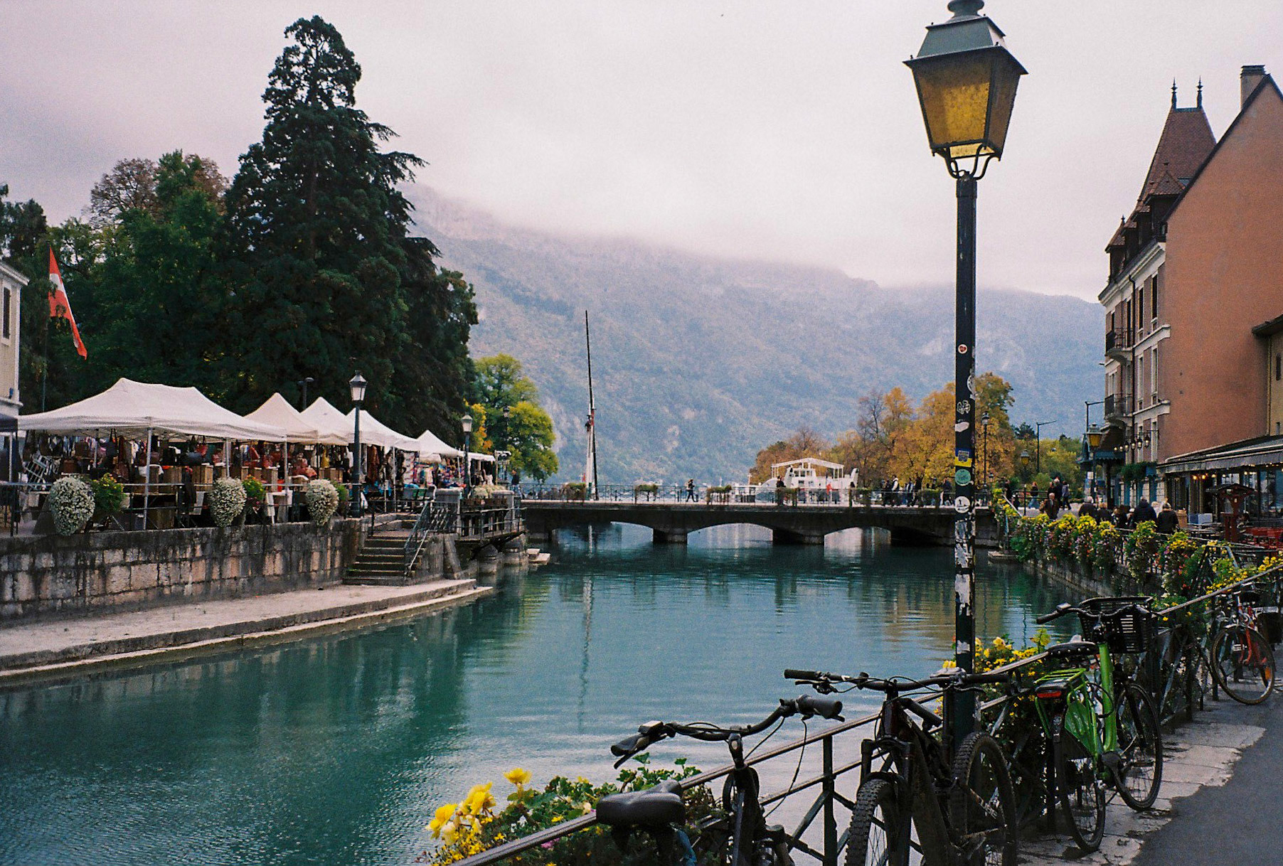 Annecy, outubro de 2025. Fotografia analógica.