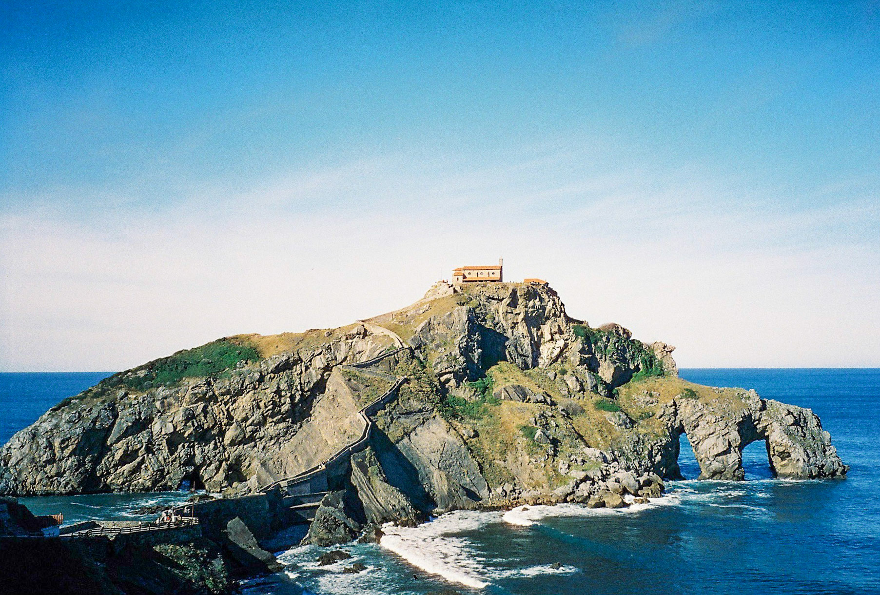 San Juan Gaztelugatxe, outubro de 2025. Fotografia analógica.
