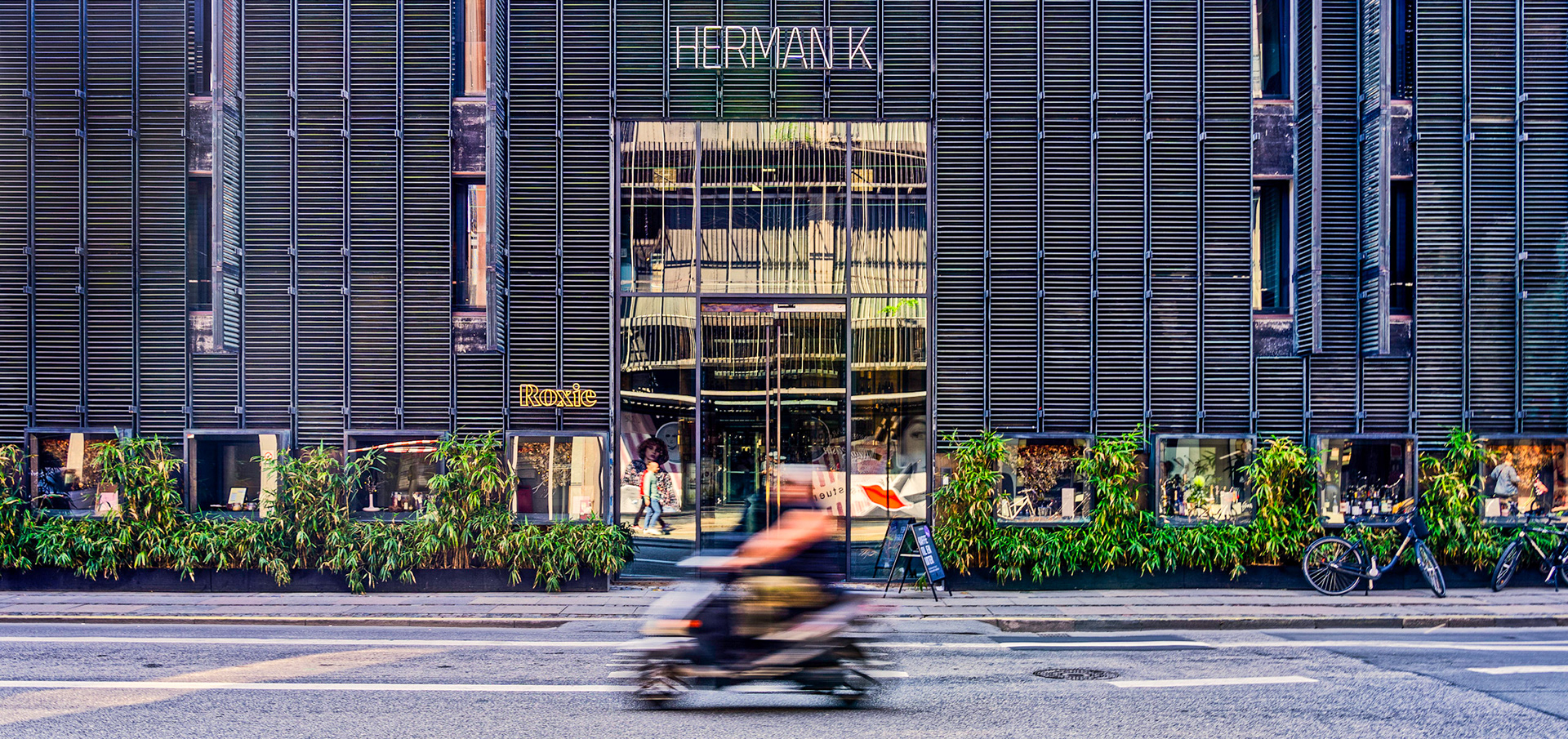 facade med forskellige forgrunde