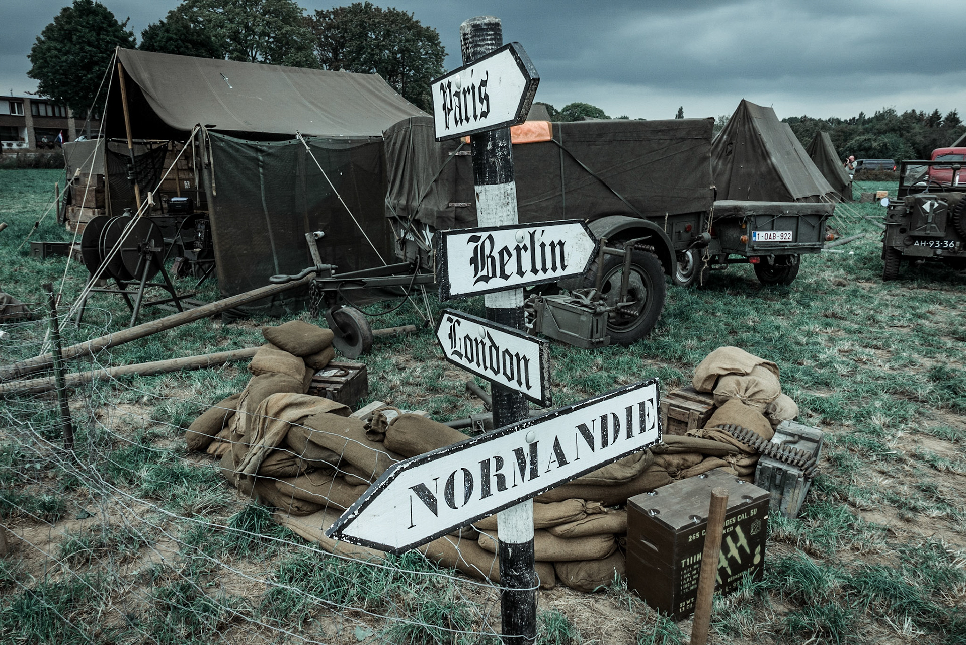 Opzetten van kampementen tijdens Liberation weekend 2019, Rijckholt 13-9-2019