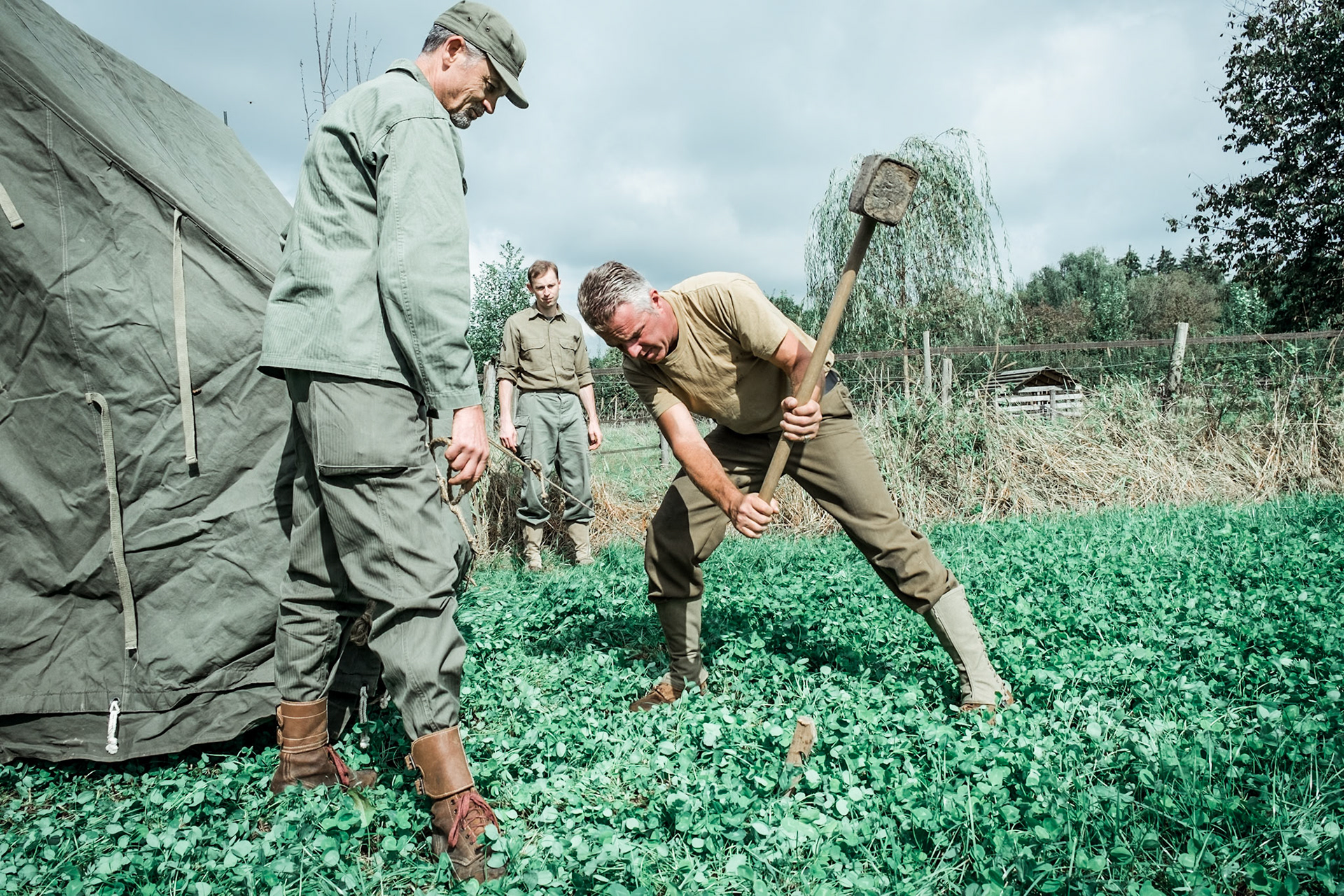 Opbouw van het leger kamp tijdens Liberation day 80 jaar Rijckholt, 13 september 2024
