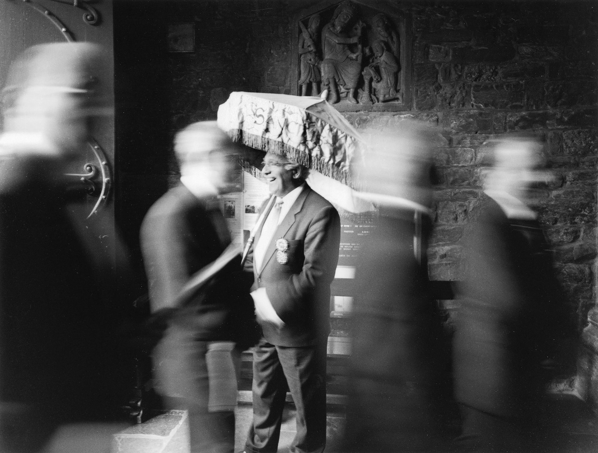 Stadsprocessie in Maastricht, deze processie start bij de Sint Servaesbasiliek en eindigd in de O.L.Vrouwebasiliek, Maastricht mei 2001