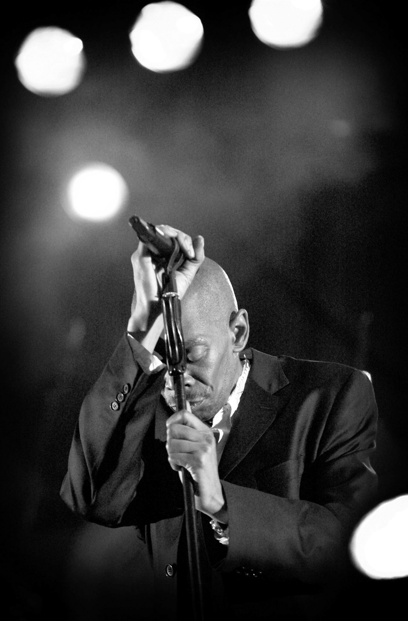 Faithless zanger Maxi Jazz op Pinkpop 16-5-2005
