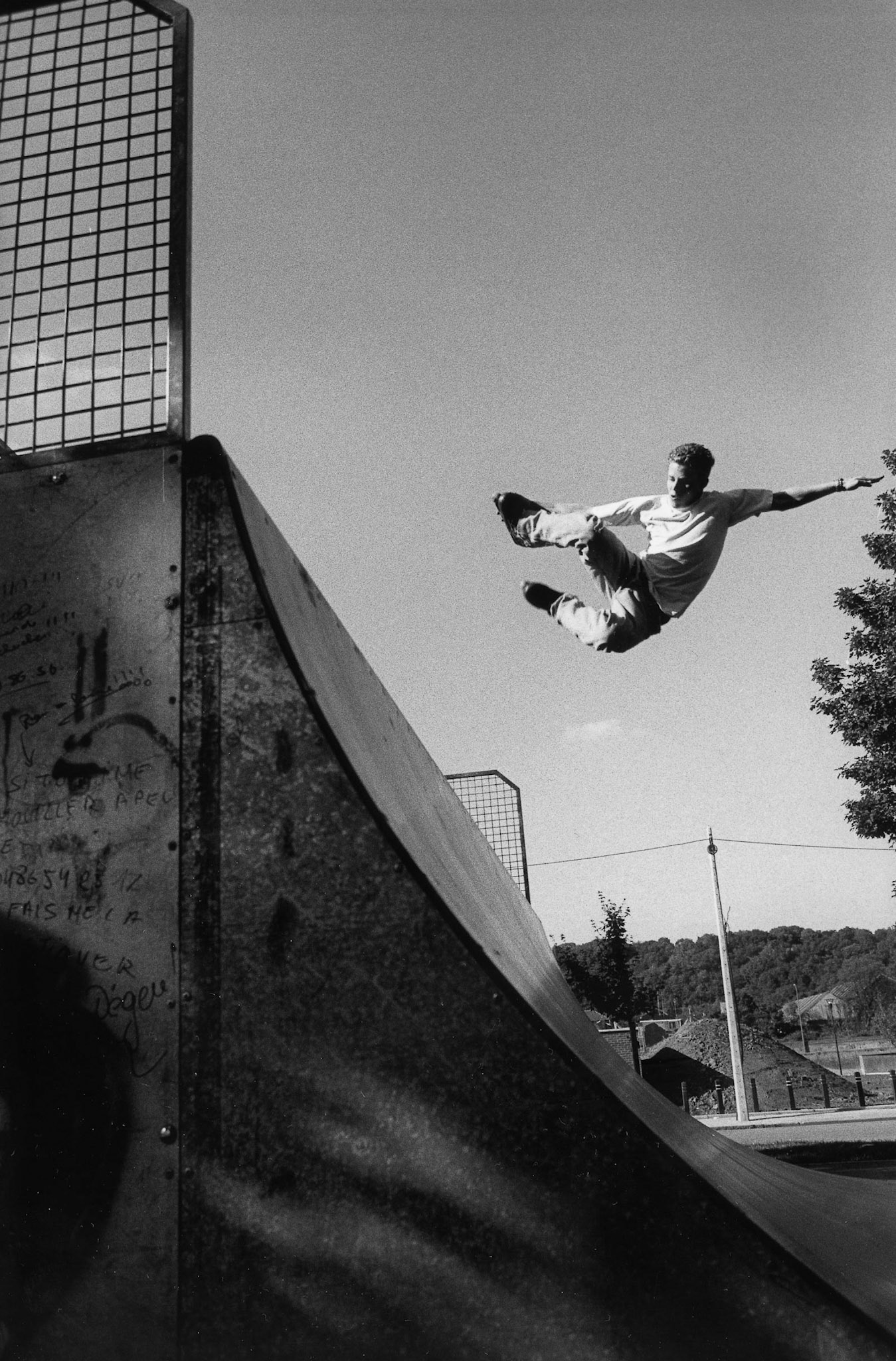 Inline scater
"Onder industrieele vleugels" Maassteden in Wallonie.Kinkempois (Liege), sept. 2002