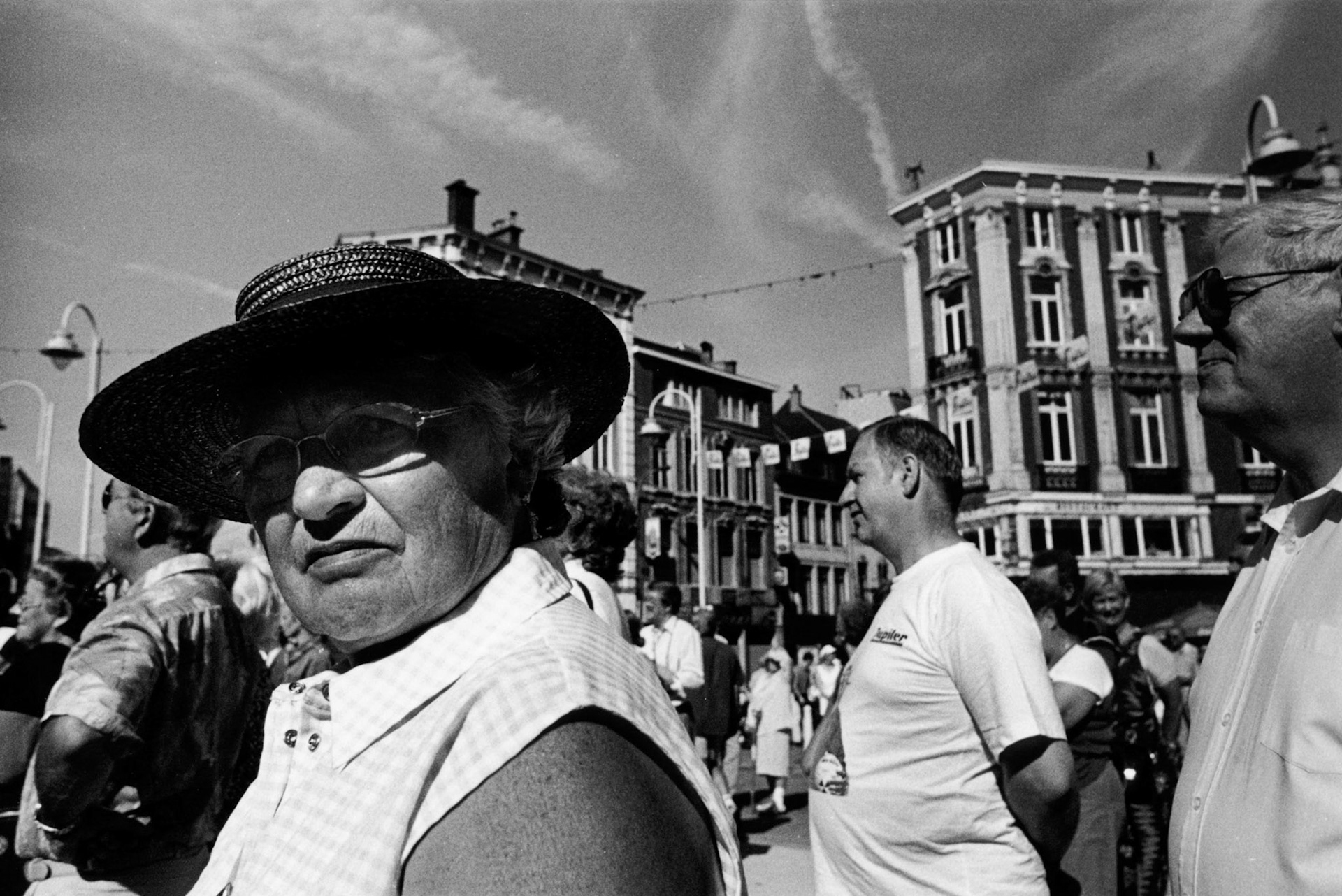 Toeschouwers tijdens het Sainte Marie festival, Luik 2001