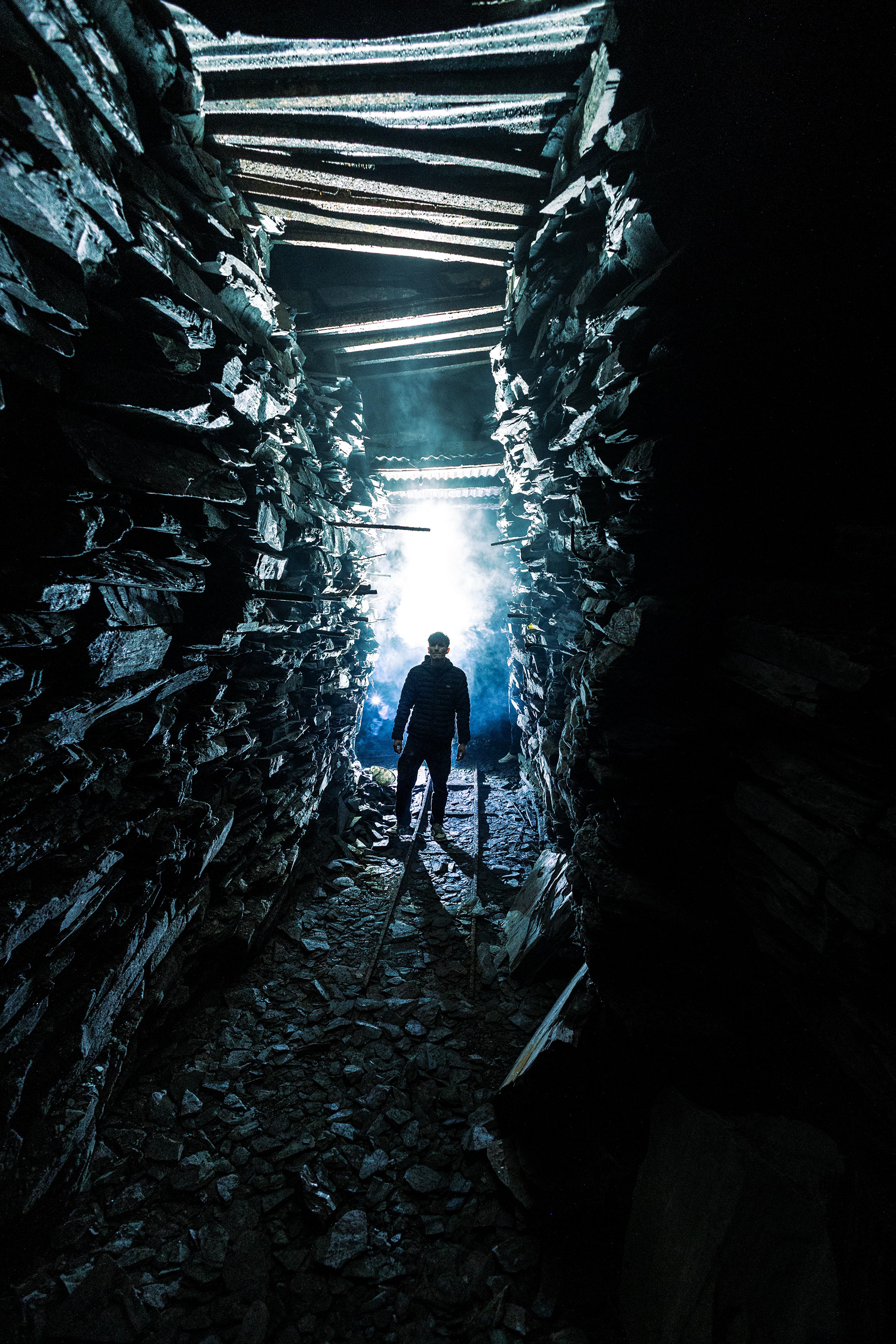 En ces mines aux allées sombres