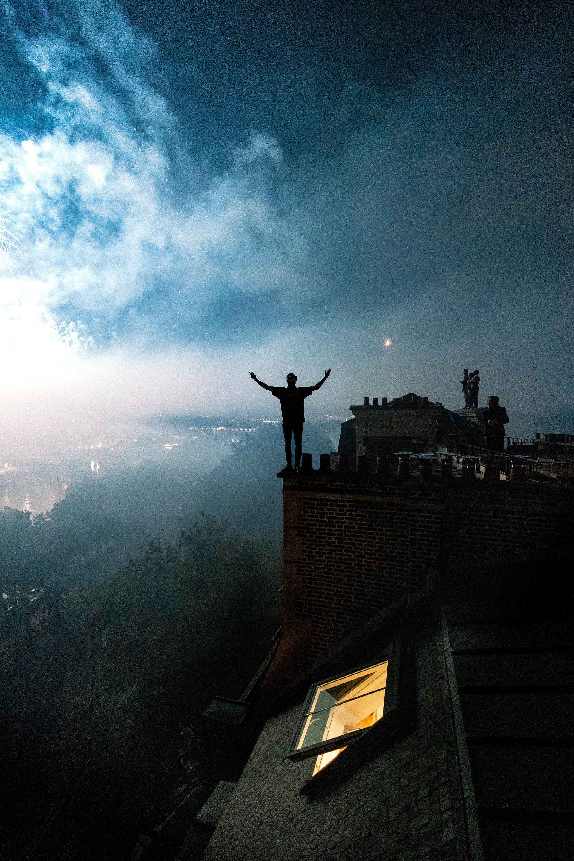 Célébration dans la Brume