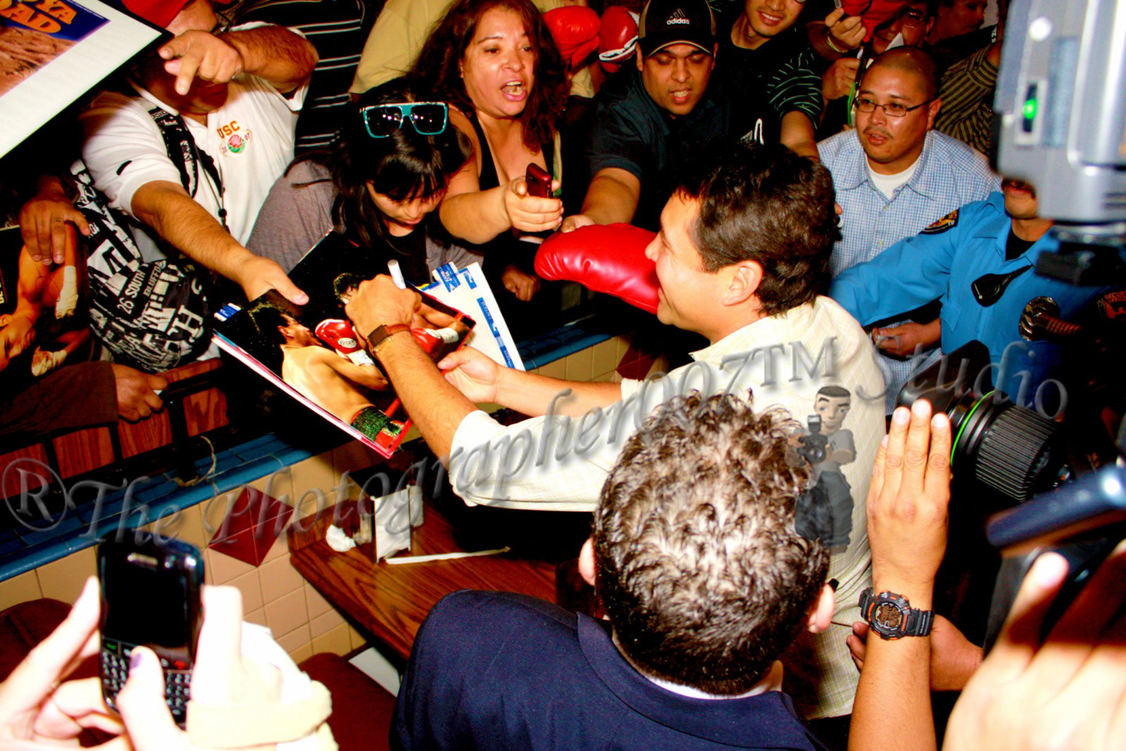 OSCAR DE LA HOYA PRESS CONFERENCE 2011