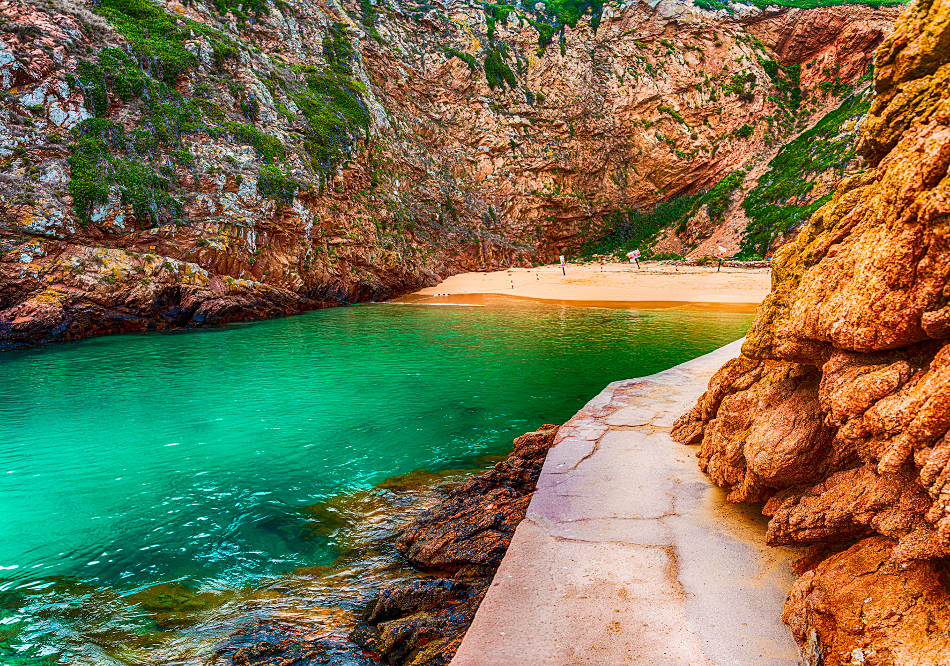  Carreiro do Mosteiro Beach, Berlengas
