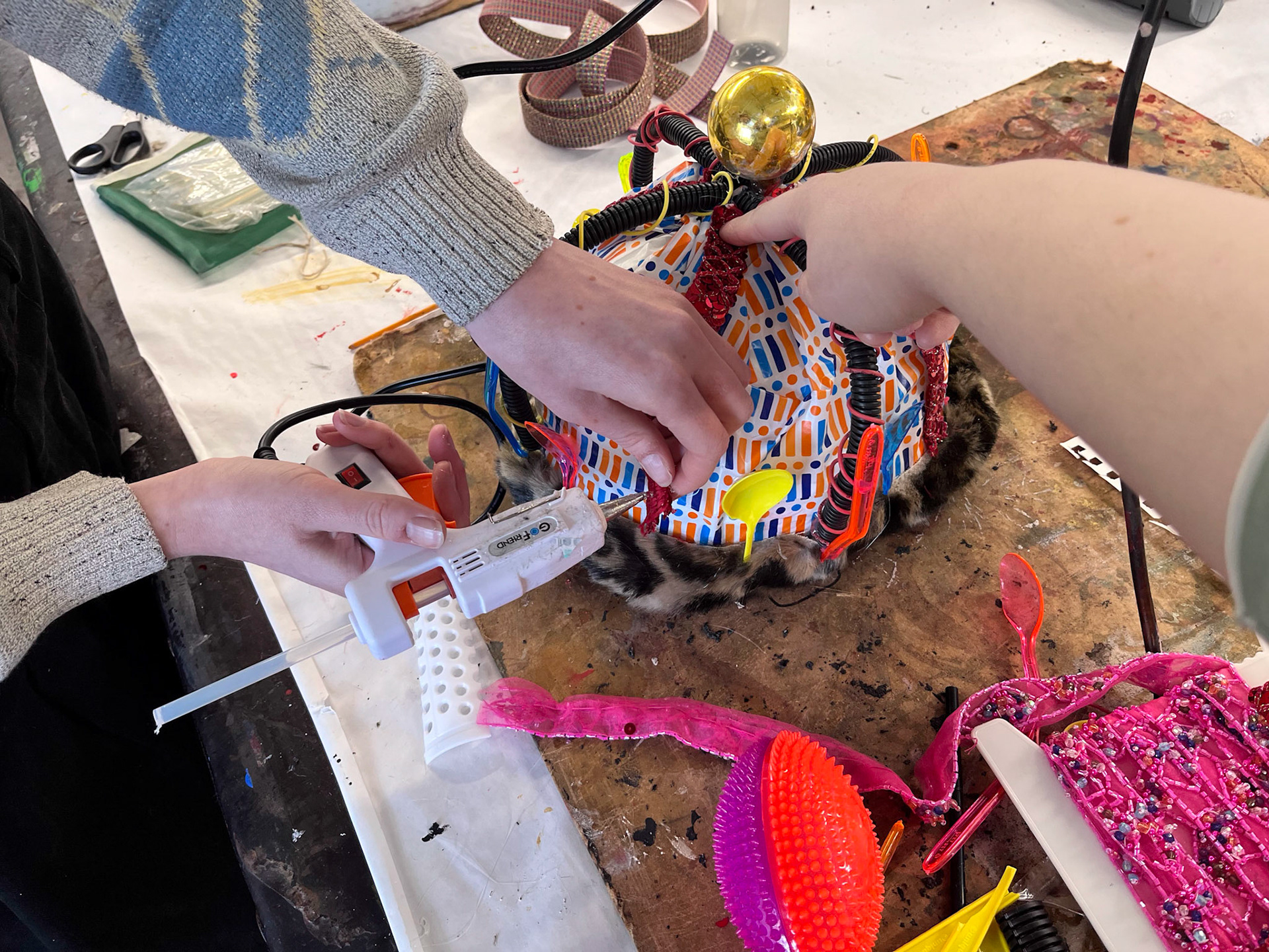 Teamwork and glueing