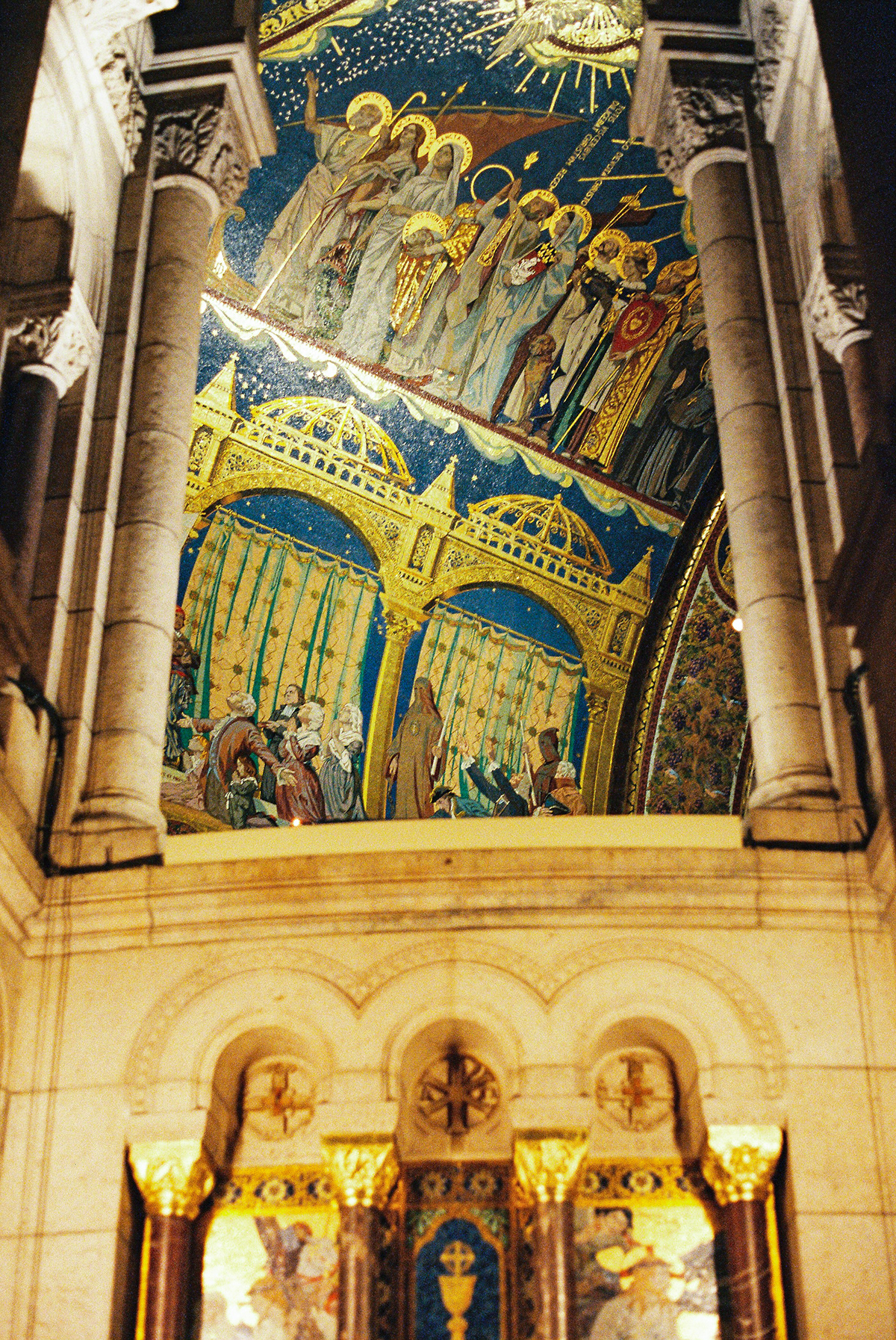 Saffron Huang holy places