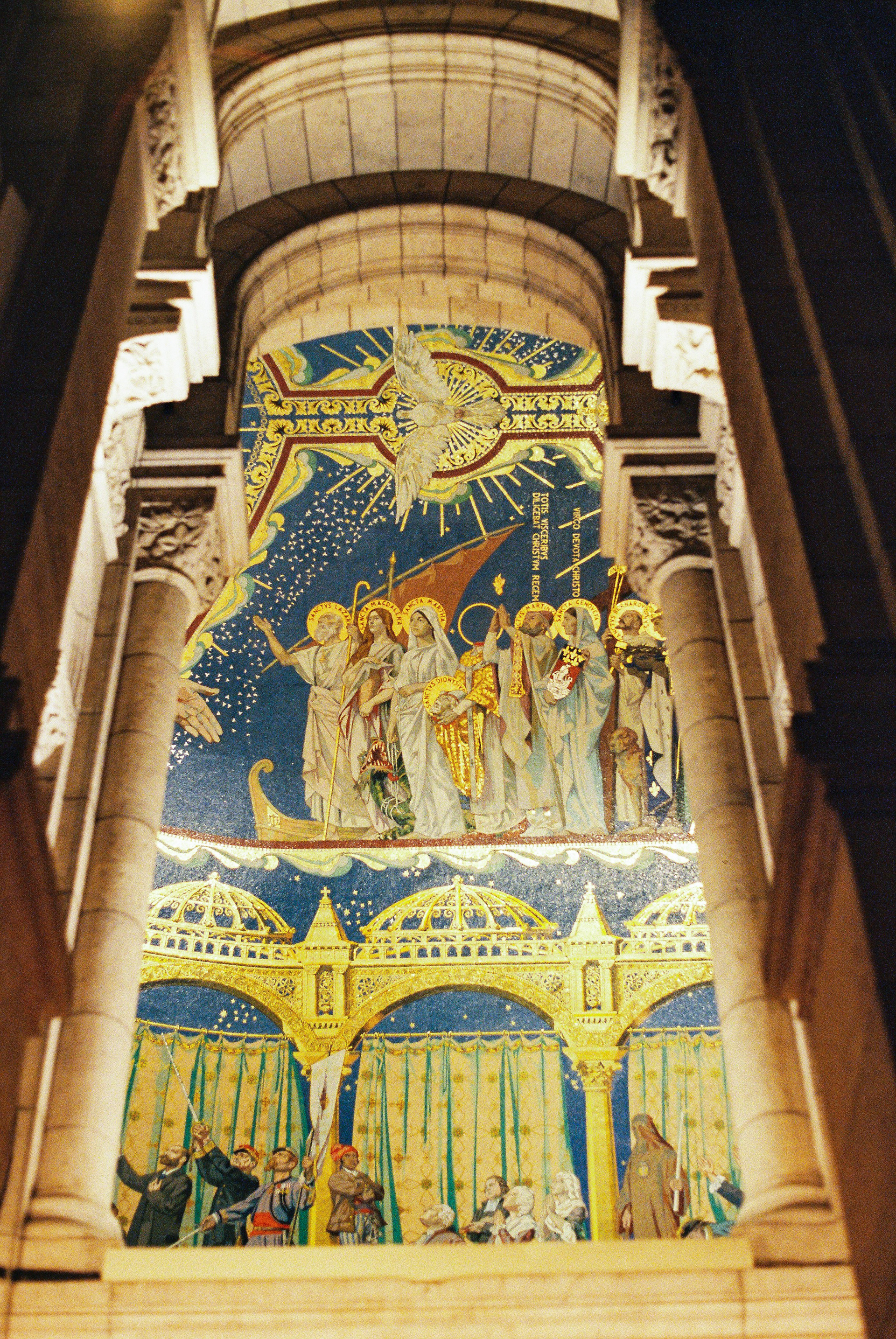 Saffron Huang holy places