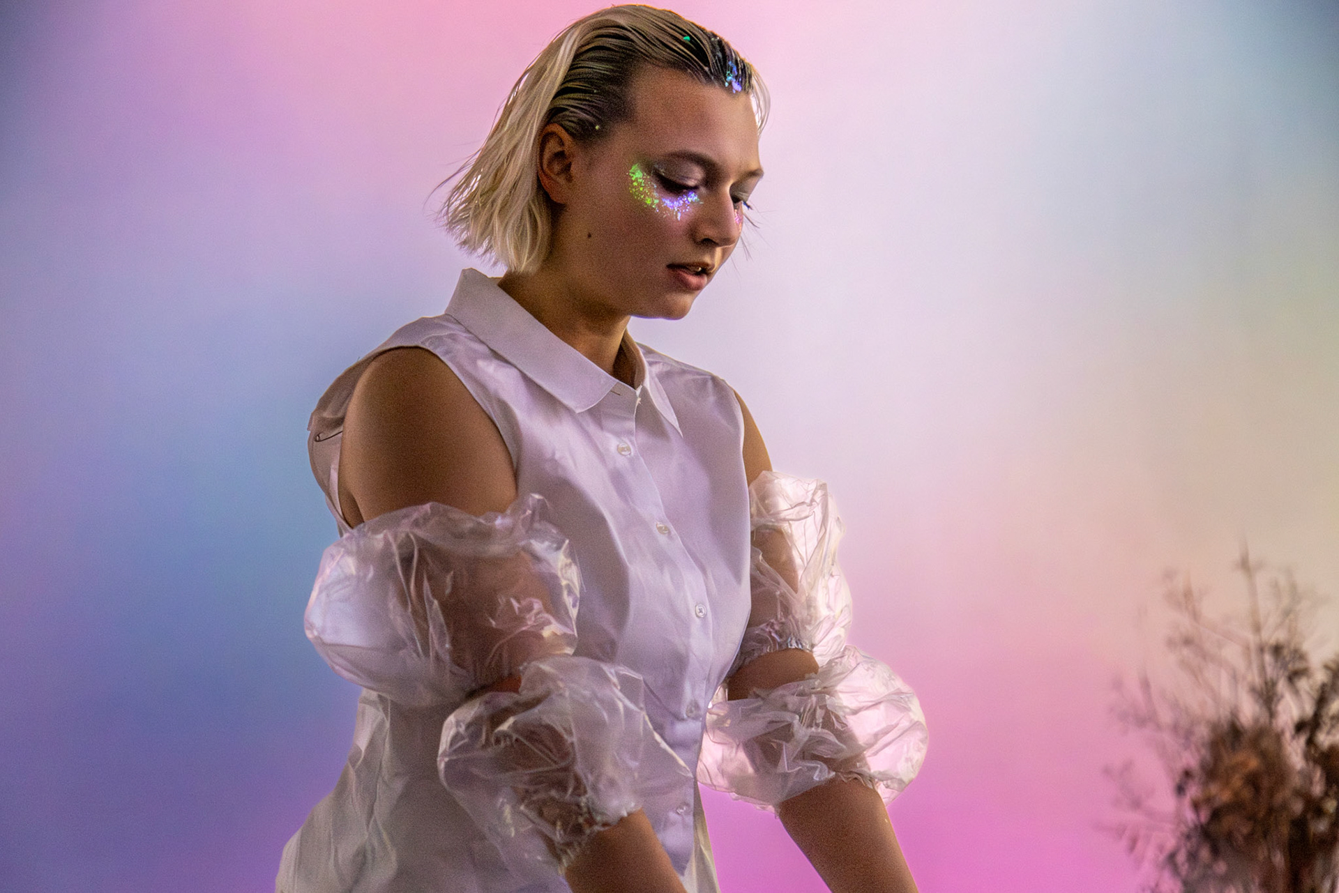 LEWISTON, Maine – Dancers perform in My Love Is Like Eternity, a choreographic thesis by Lola Buczkowski ’25, on Feb. 12, 2025, at Bates College’s Coram Library Immersive Media Studio. The durational performance invites audiences to experience movement up close in an intimate setting. (Photo by Sammy Weidenthal 2027 for Bates College)