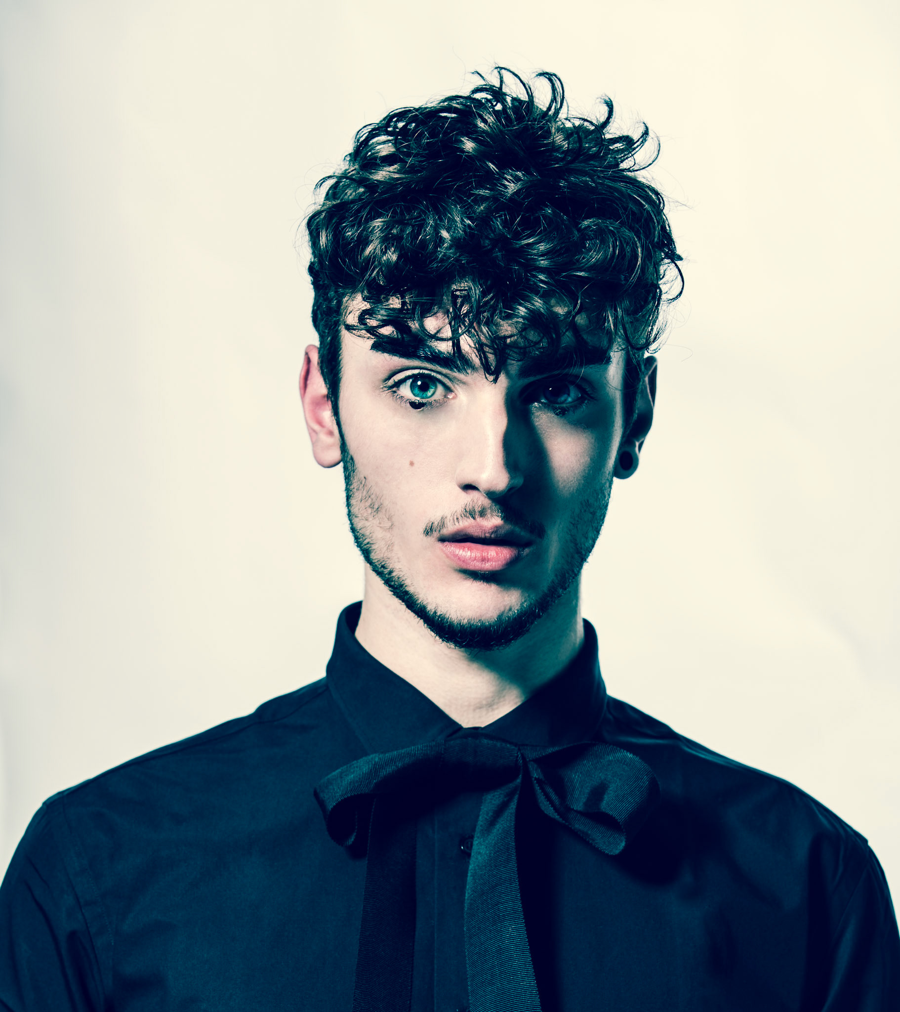 NOT FOR PUBLICATION PRIOR TO LICENSE PURCHASE - CONTACT kris@kriselliott.com