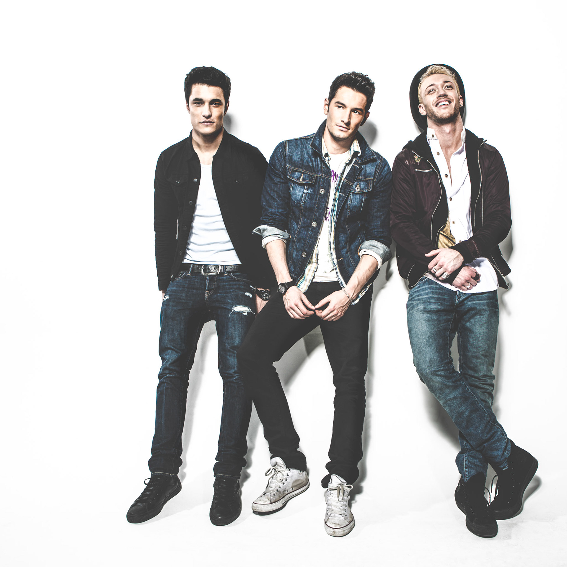 NOT FOR PUBLICATION PRIOR TO LICENSE PURCHASE - CONTACT kris@kriselliott.com