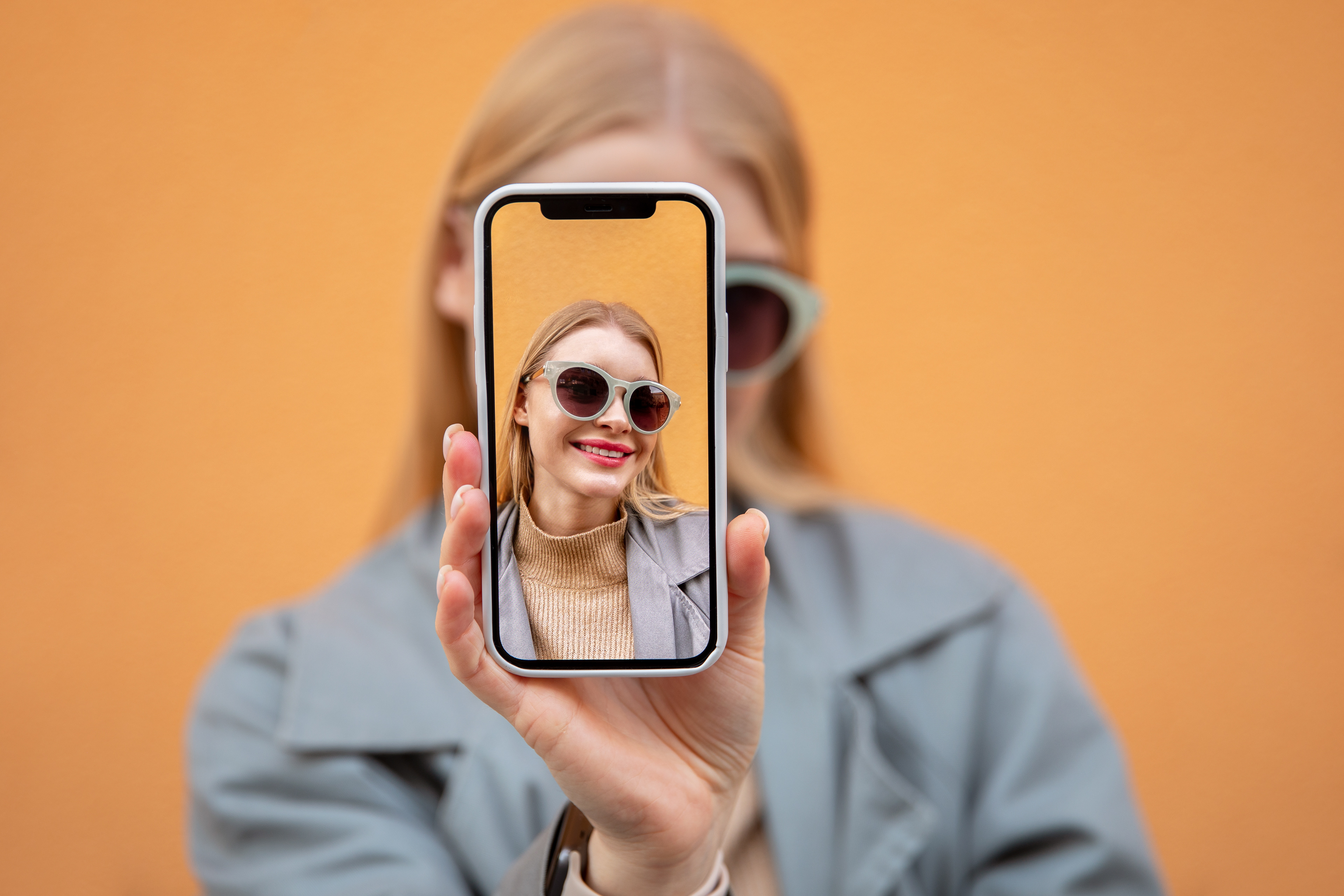 Social Media: Ghostly Snapchat AR
