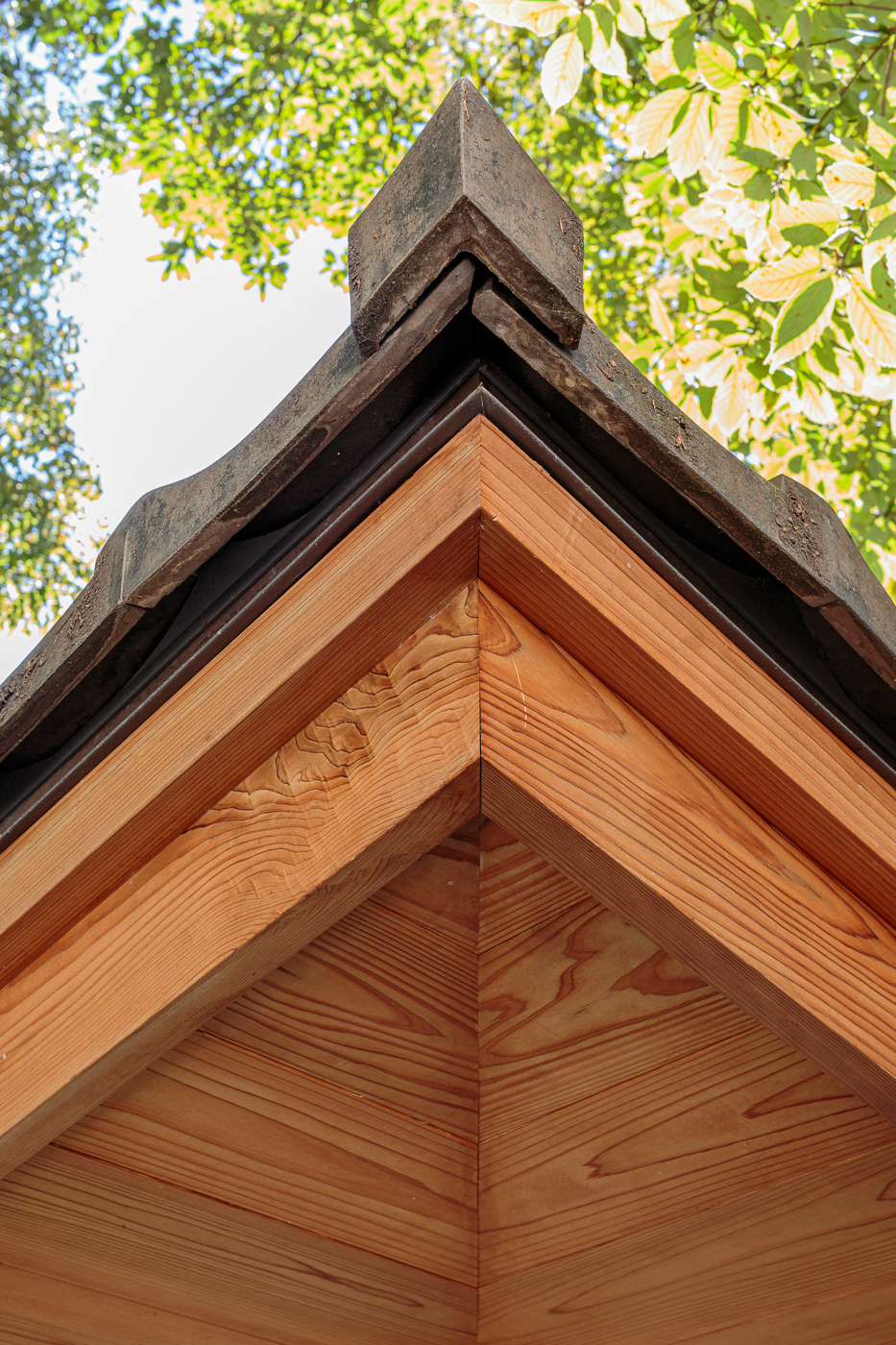 Corner detail